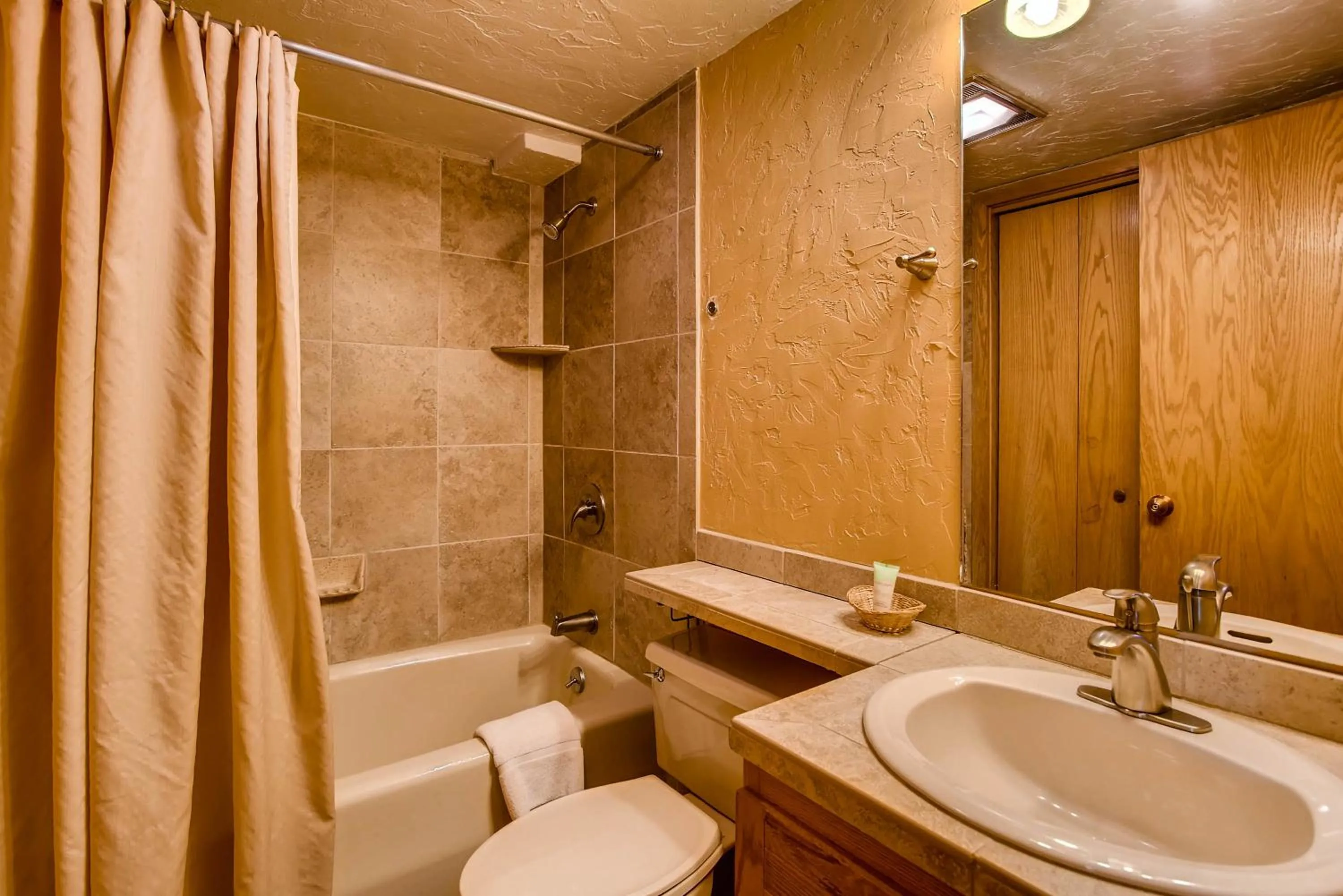 The Plaza Condominiums, A Vail Resorts Property