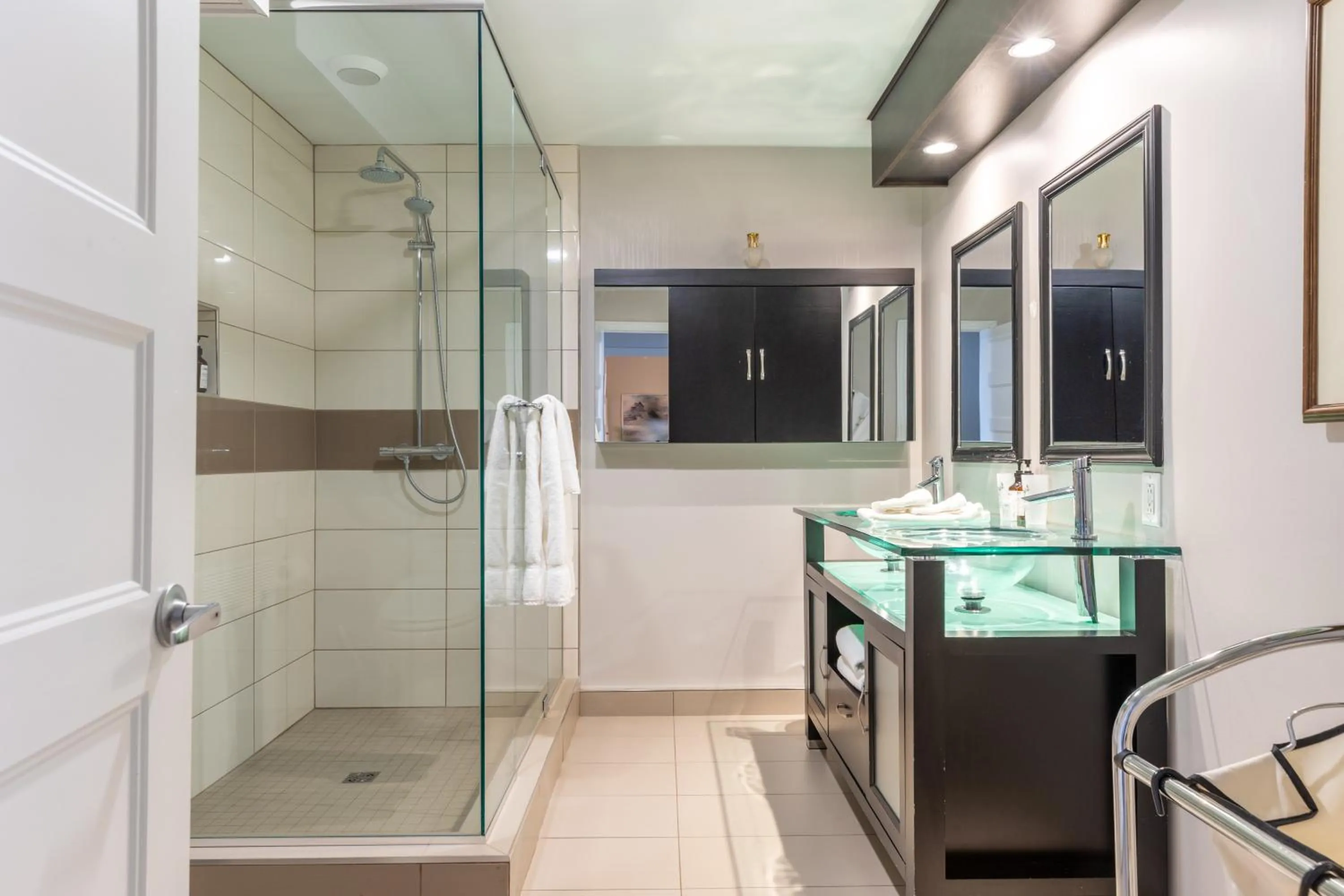 Shower in Auberge des Gallant