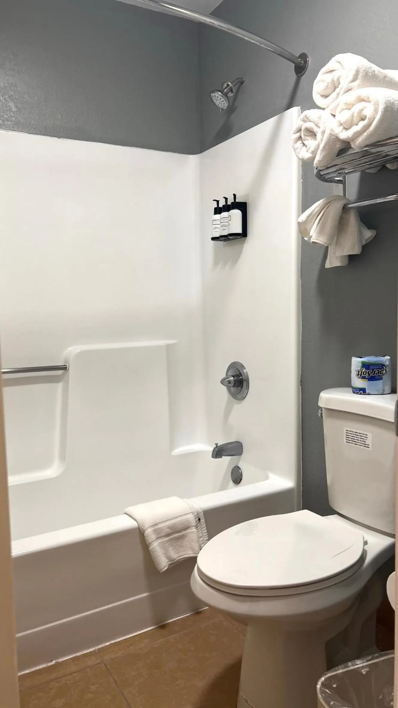 Bathroom in Fort Davis Inn & RV Park