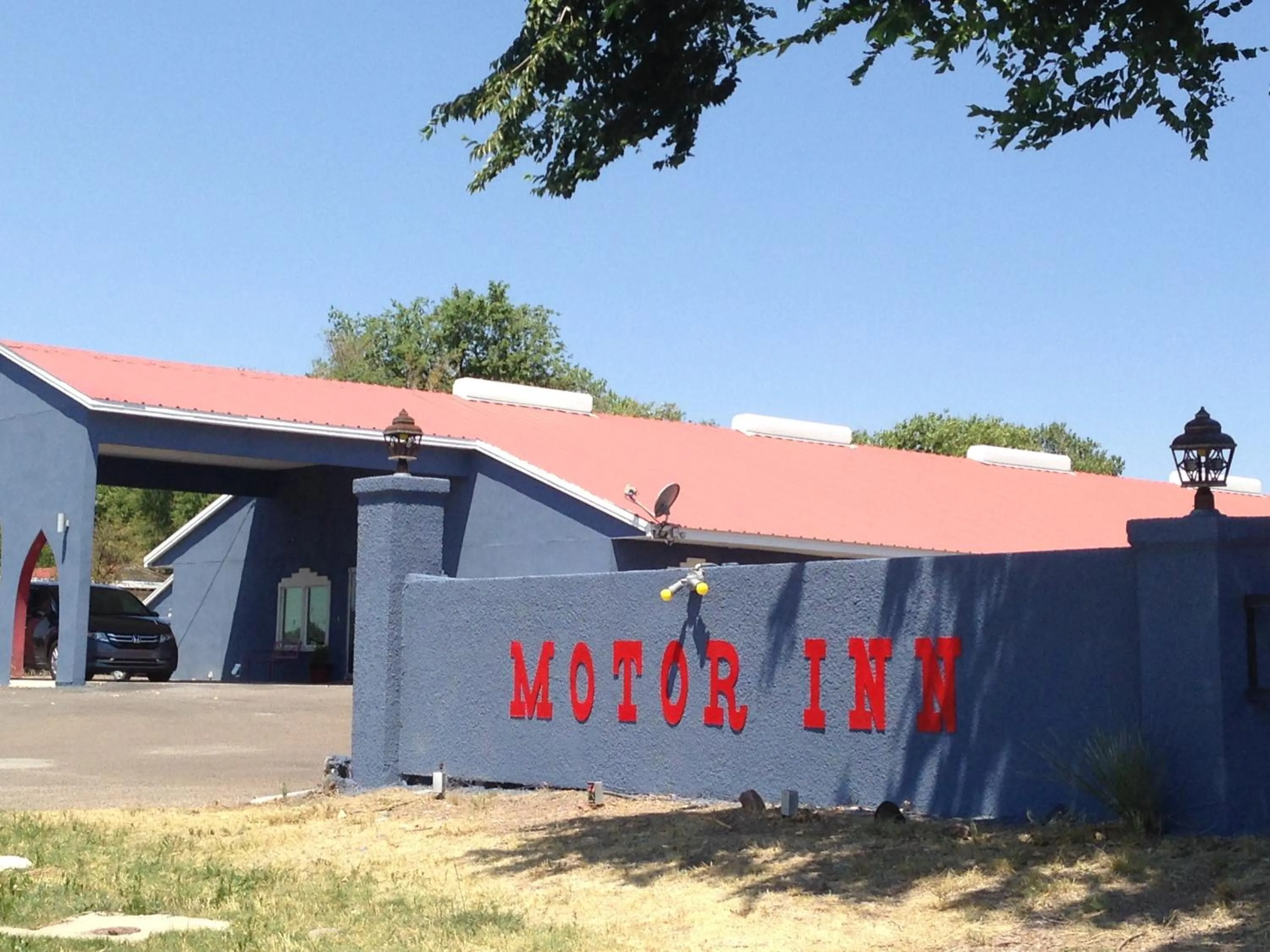 Facade/entrance in Fort Davis Inn & RV Park