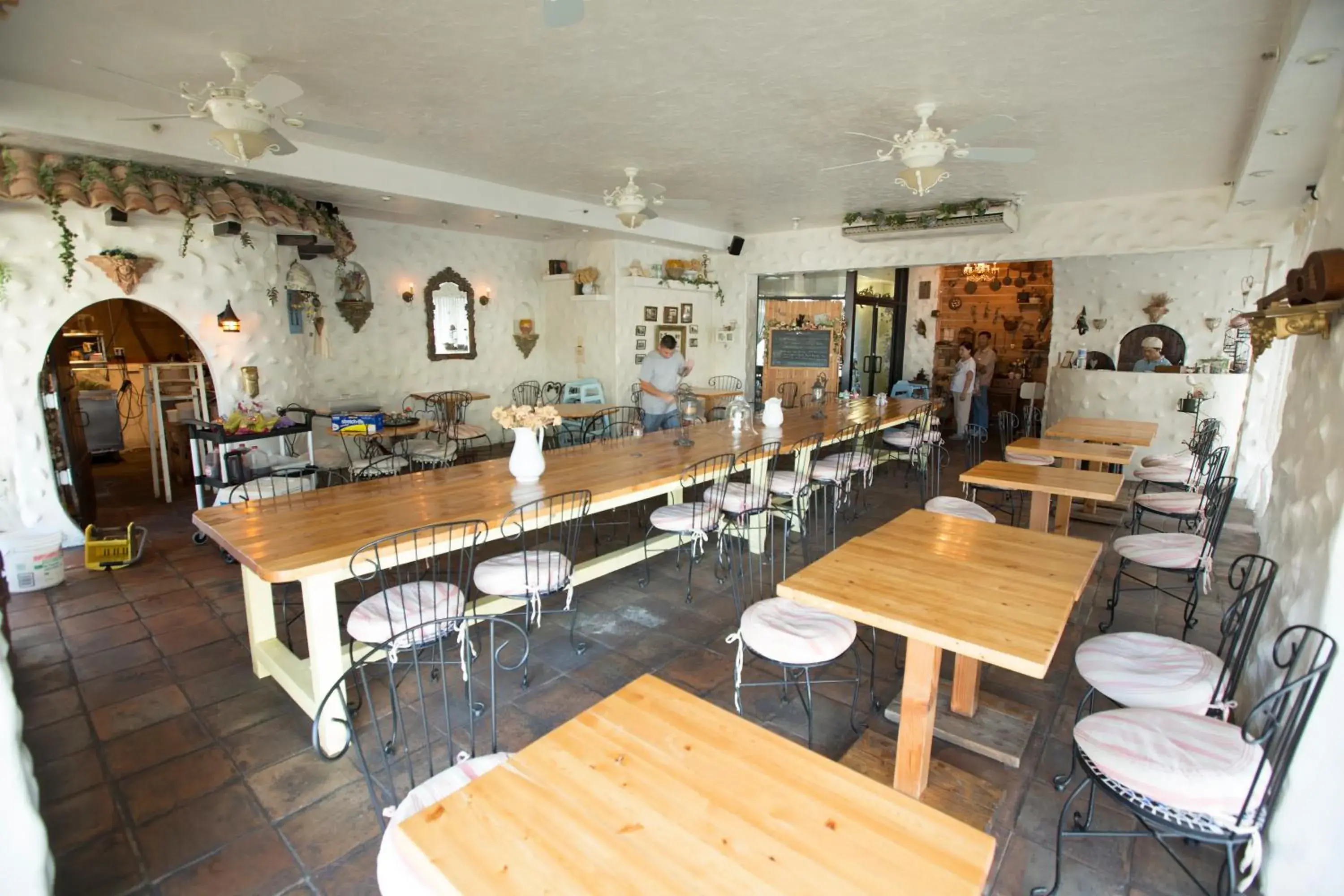 Restaurant/places to eat in Waikiki Monarch Hotel Restaurant/places to eat in Waikiki Monarch Hotel