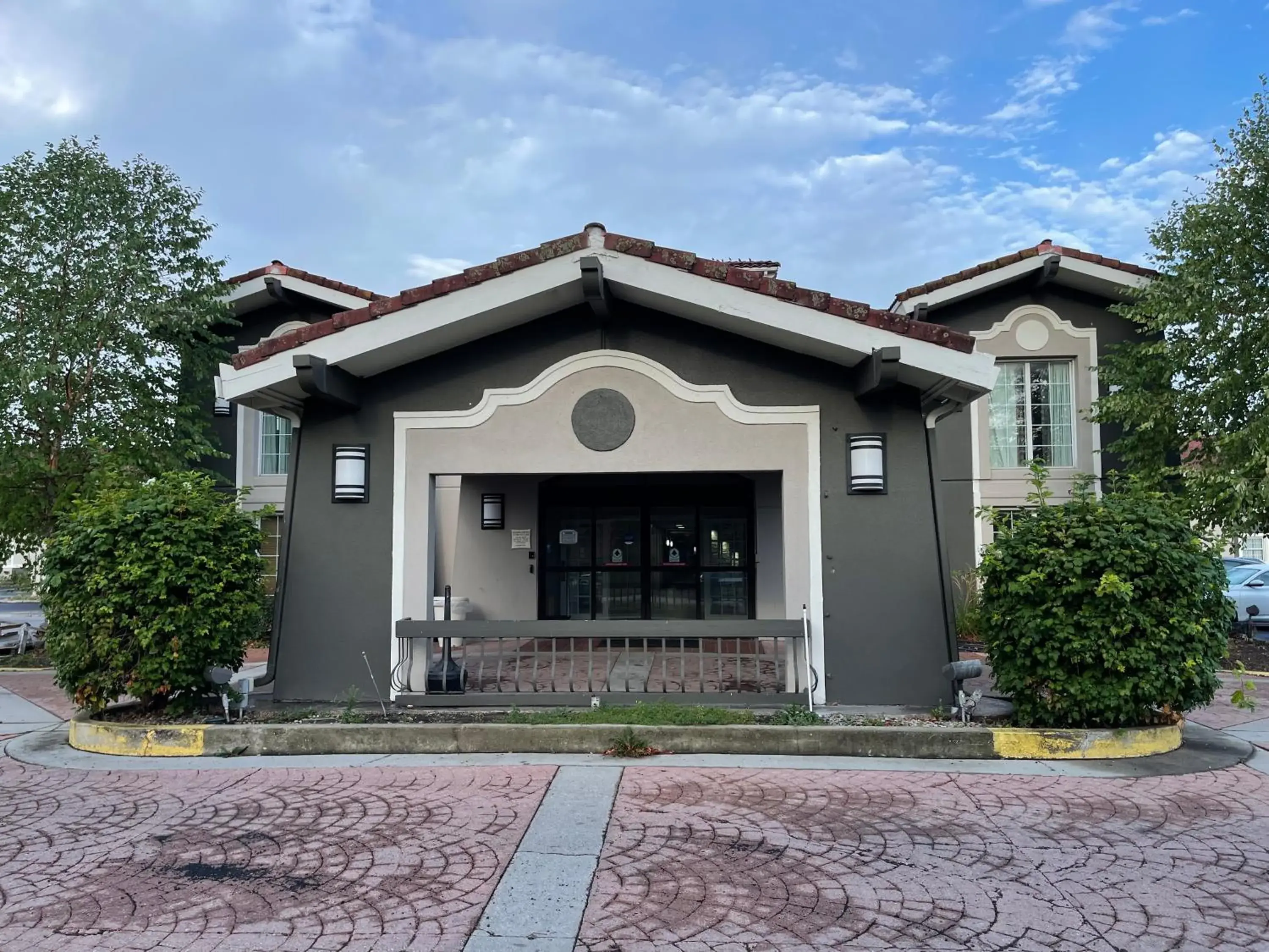 Facade/entrance in Baymont by Wyndham Indianapolis Airport Lynhurst Facade/entrance in Baymont by Wyndham Indianapolis Airport Lynhurst