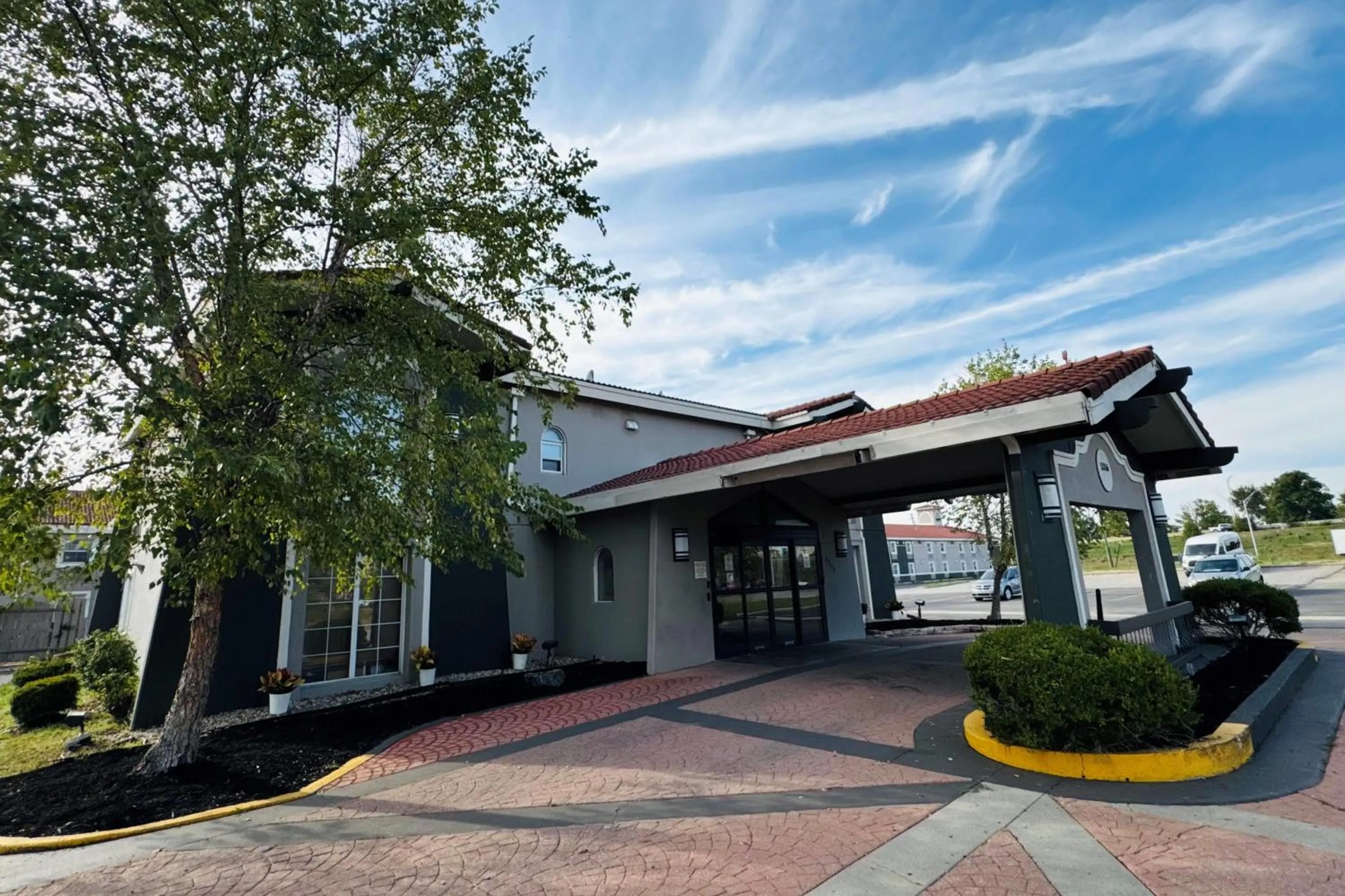 Property building in Baymont by Wyndham Indianapolis Airport Lynhurst