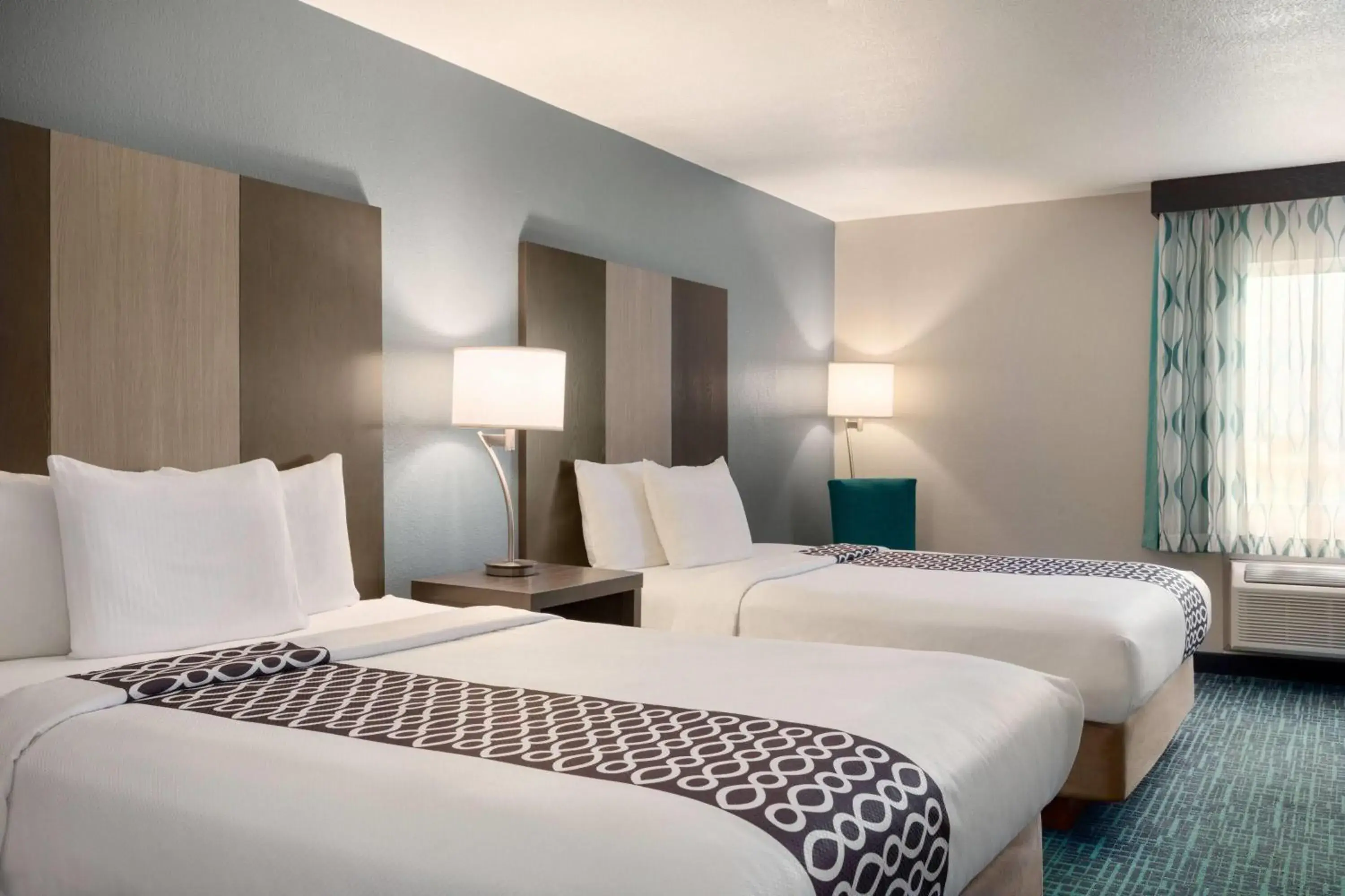 Photo of the whole room, Bed in La Quinta Inn & Suites by Wyndham Peru Starved Rock St Park Photo of the whole room, Bed in La Quinta Inn & Suites by Wyndham Peru Starved Rock St Park