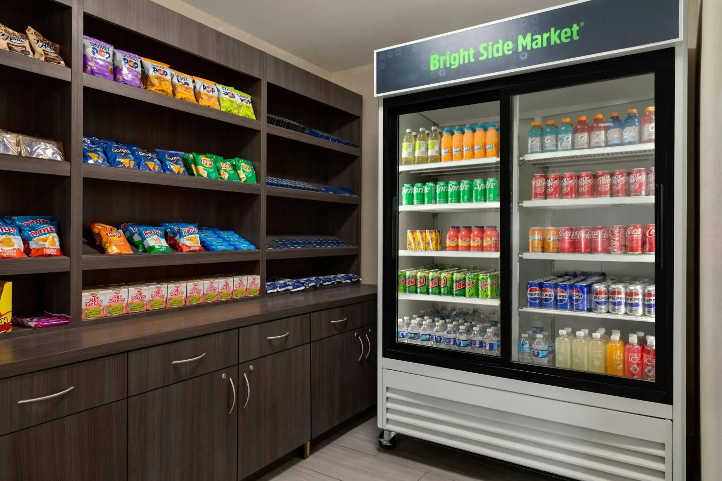 Food and drinks in La Quinta Inn & Suites by Wyndham Peru Starved Rock St Park Food and drinks in La Quinta Inn & Suites by Wyndham Peru Starved Rock St Park