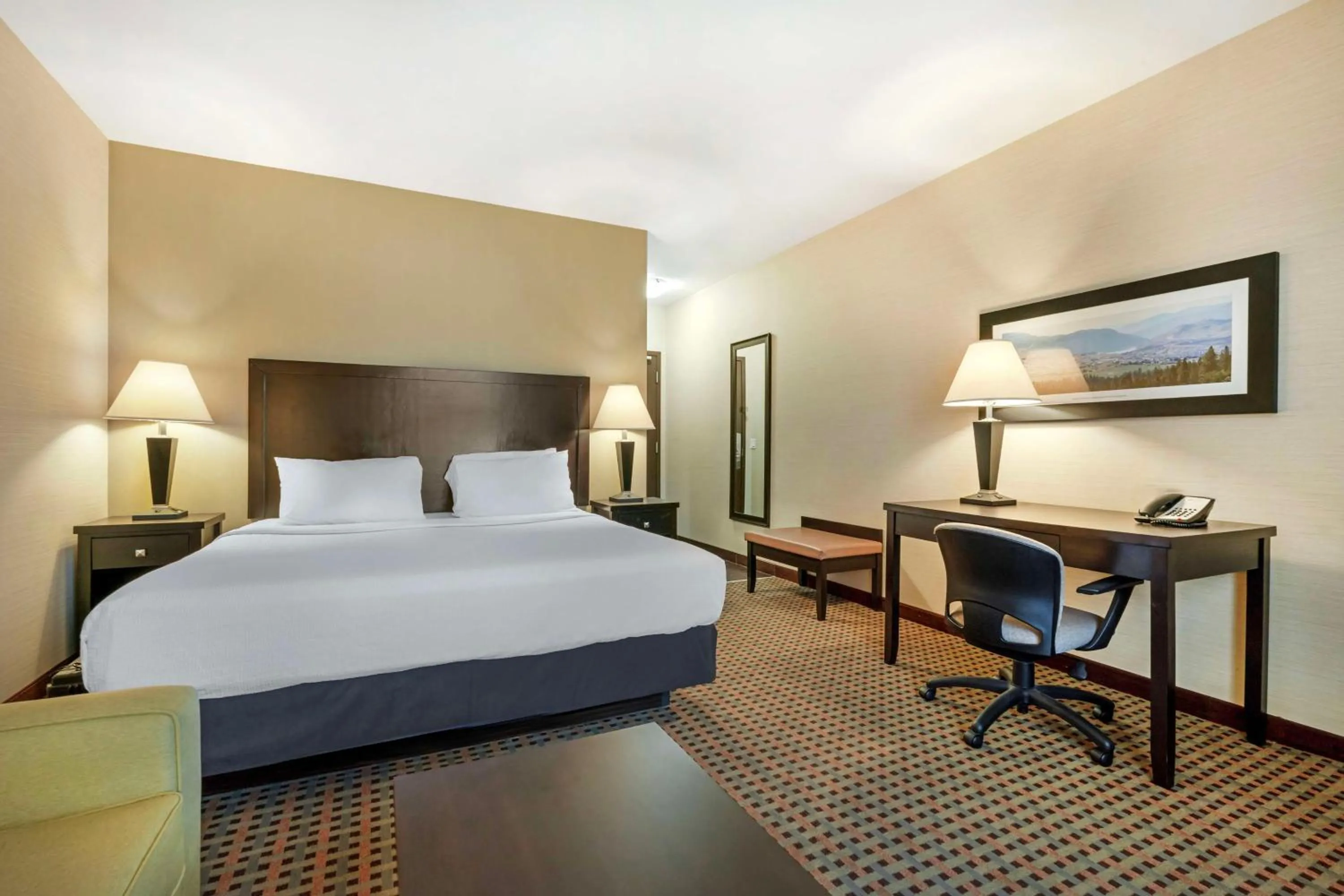 Bedroom, Bed in Best Western Pacific Inn