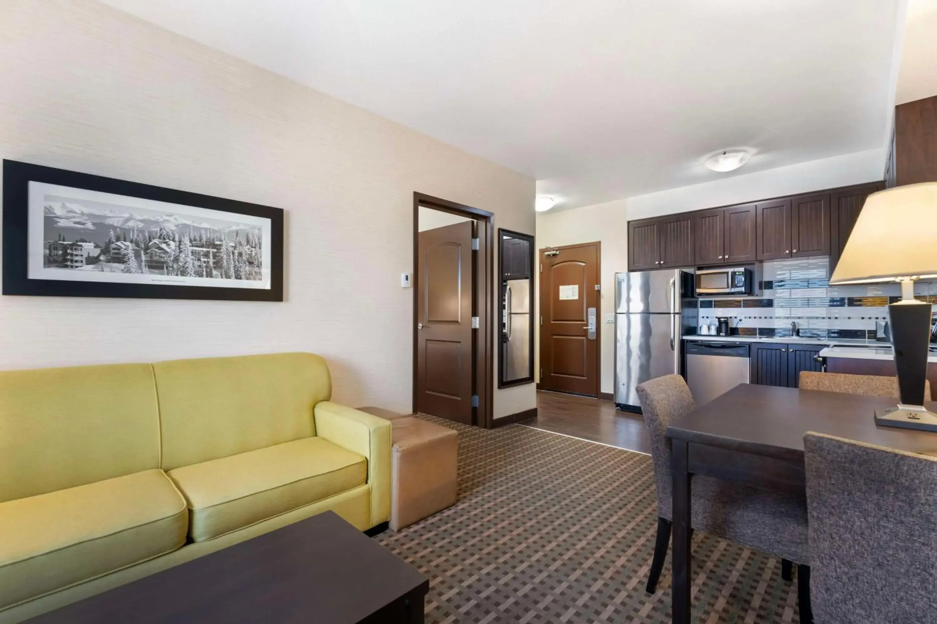 Bedroom in Best Western Pacific Inn Bedroom in Best Western Pacific Inn