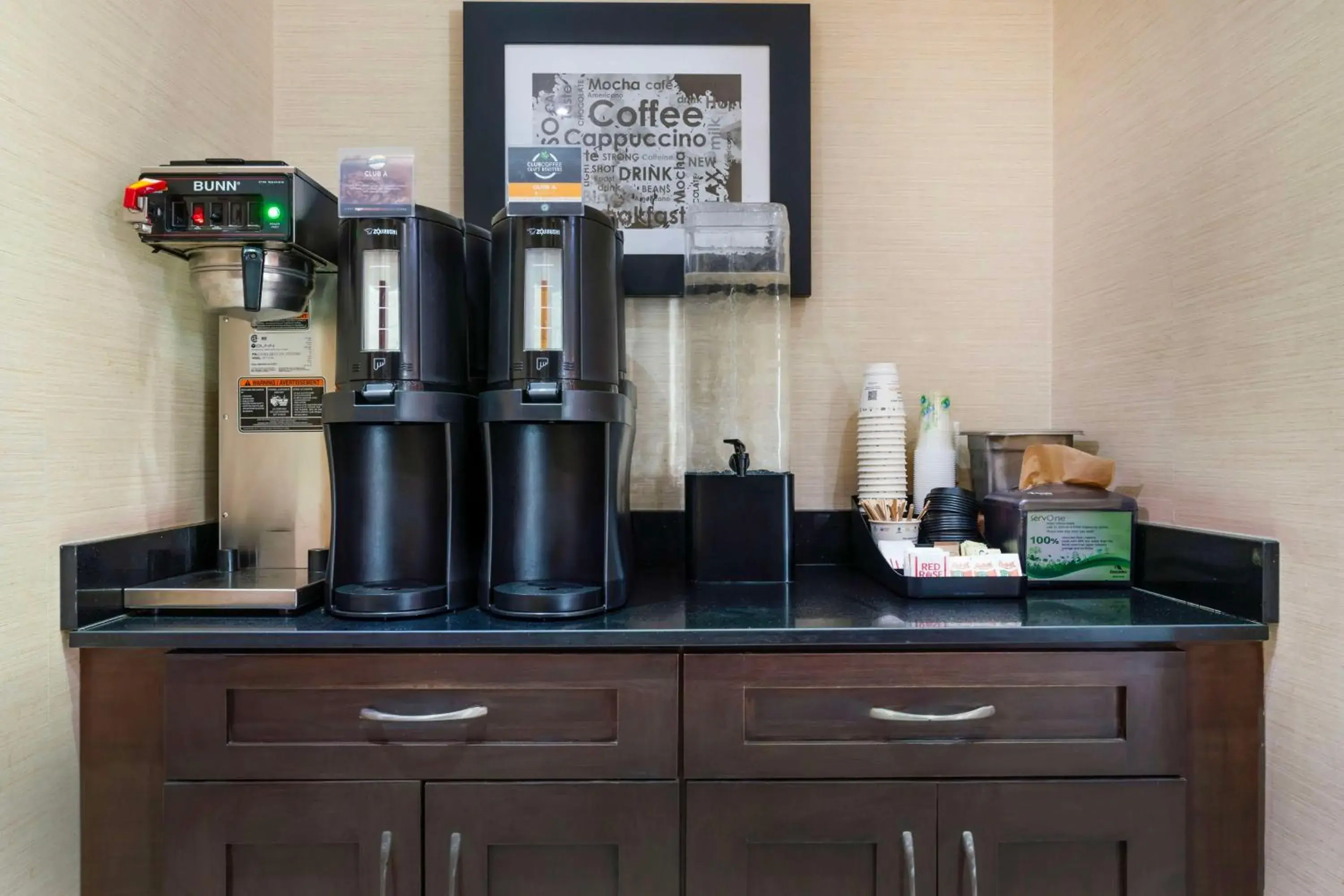 Breakfast in Best Western Pacific Inn Breakfast in Best Western Pacific Inn