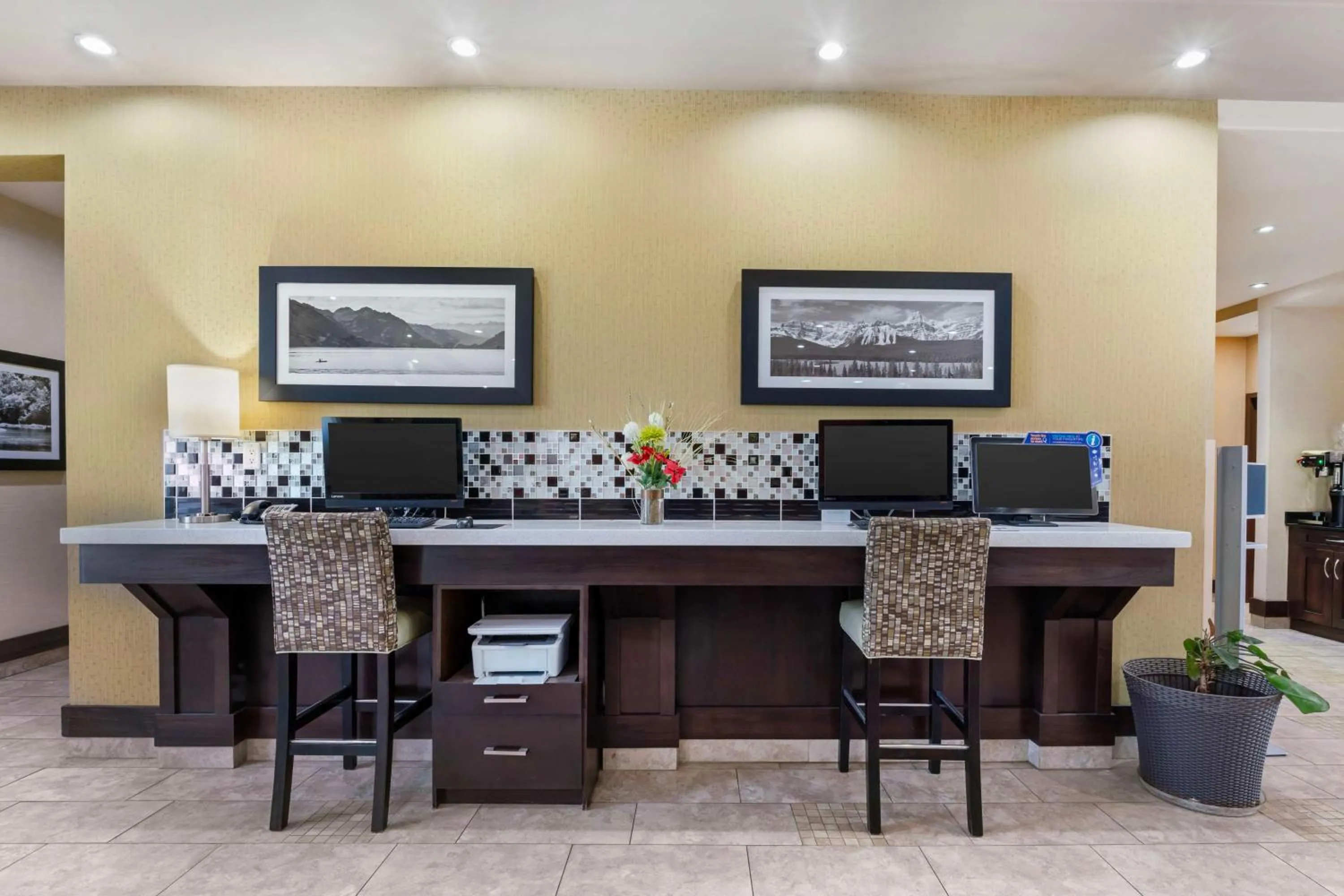 Business facilities in Best Western Pacific Inn