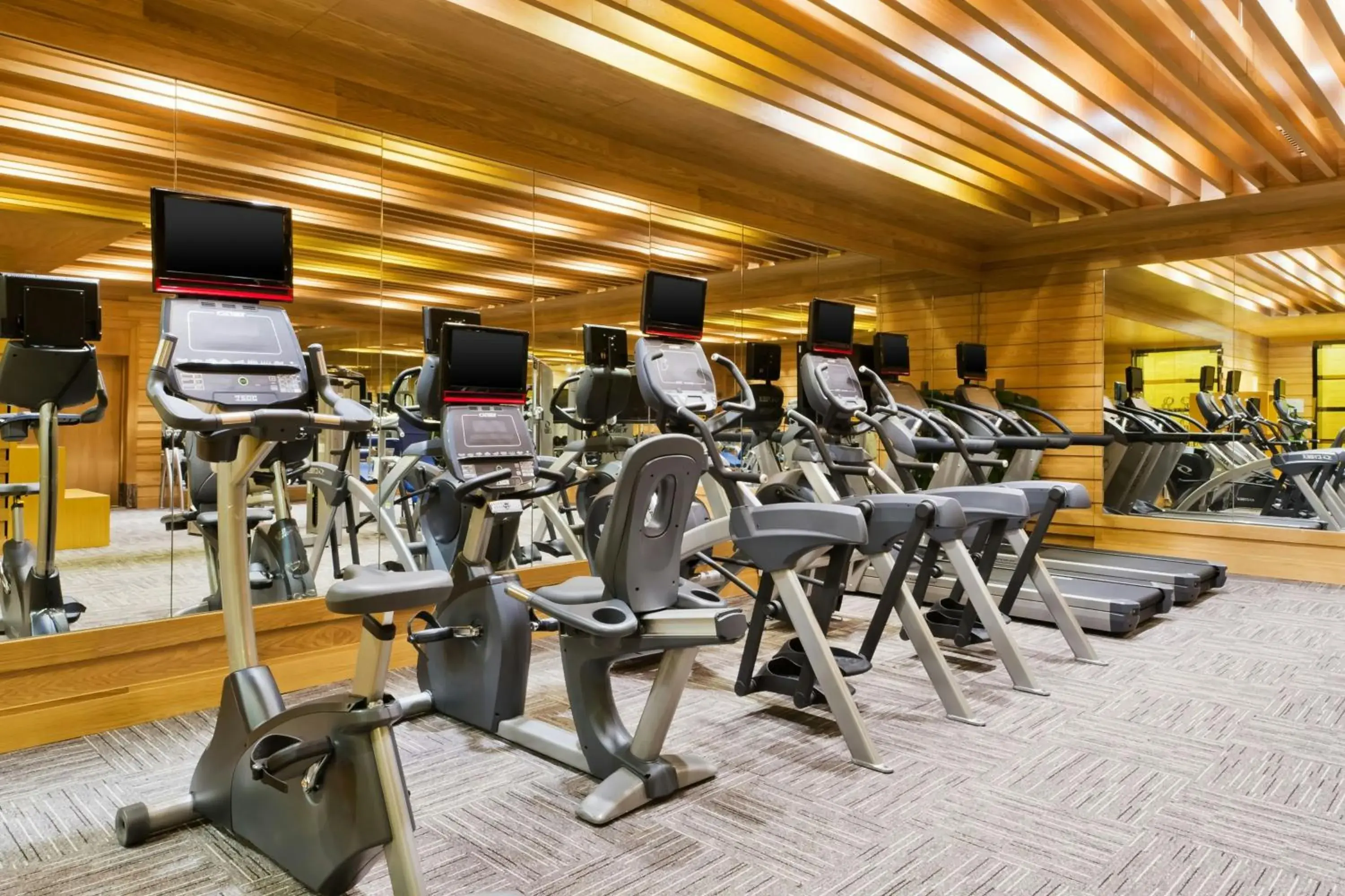 Fitness centre/facilities in Four Points by Sheraton Hainan, Sanya Fitness centre/facilities in Four Points by Sheraton Hainan, Sanya