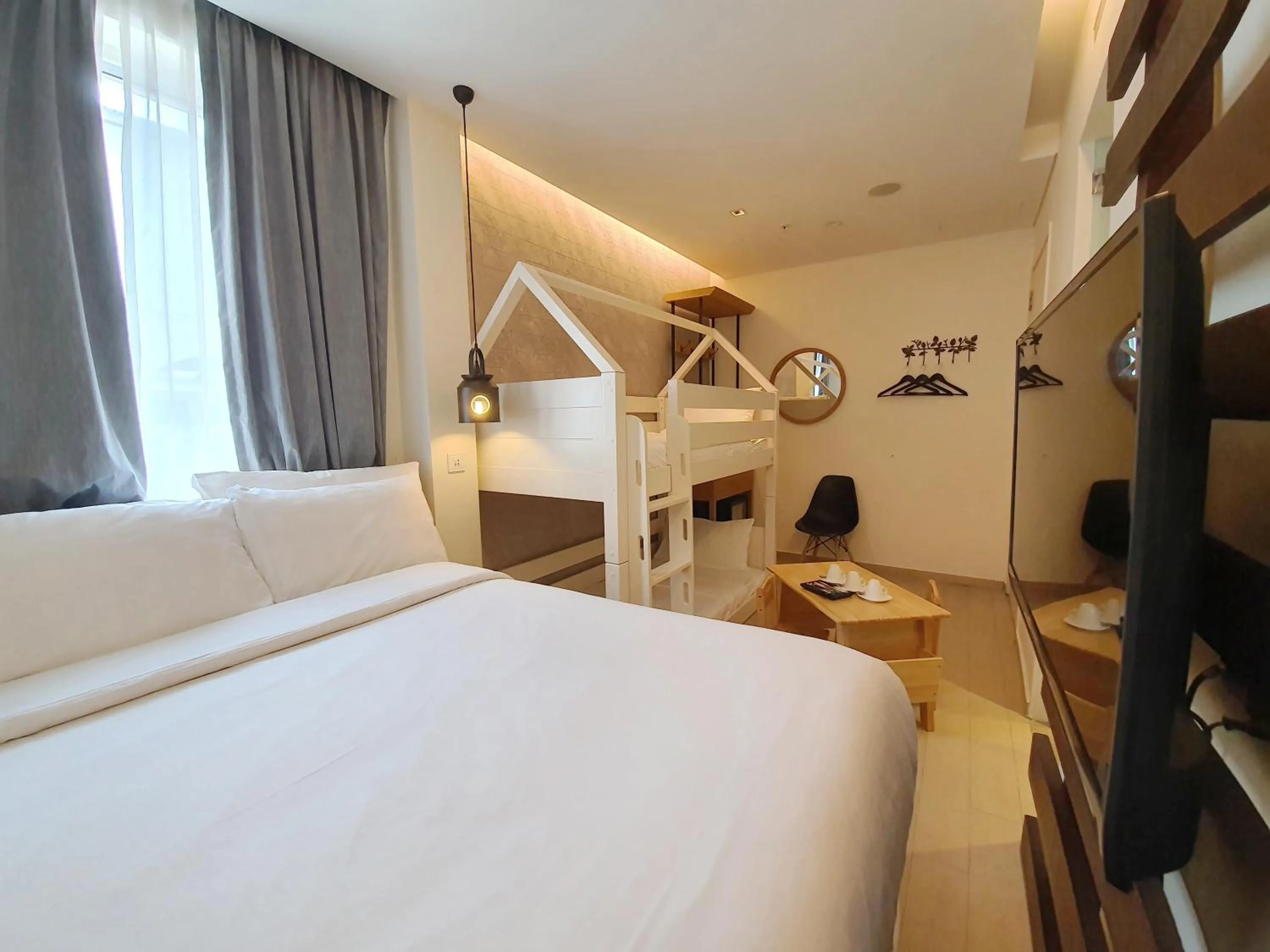 Bed in Hotel Clover 769 North Bridge Road