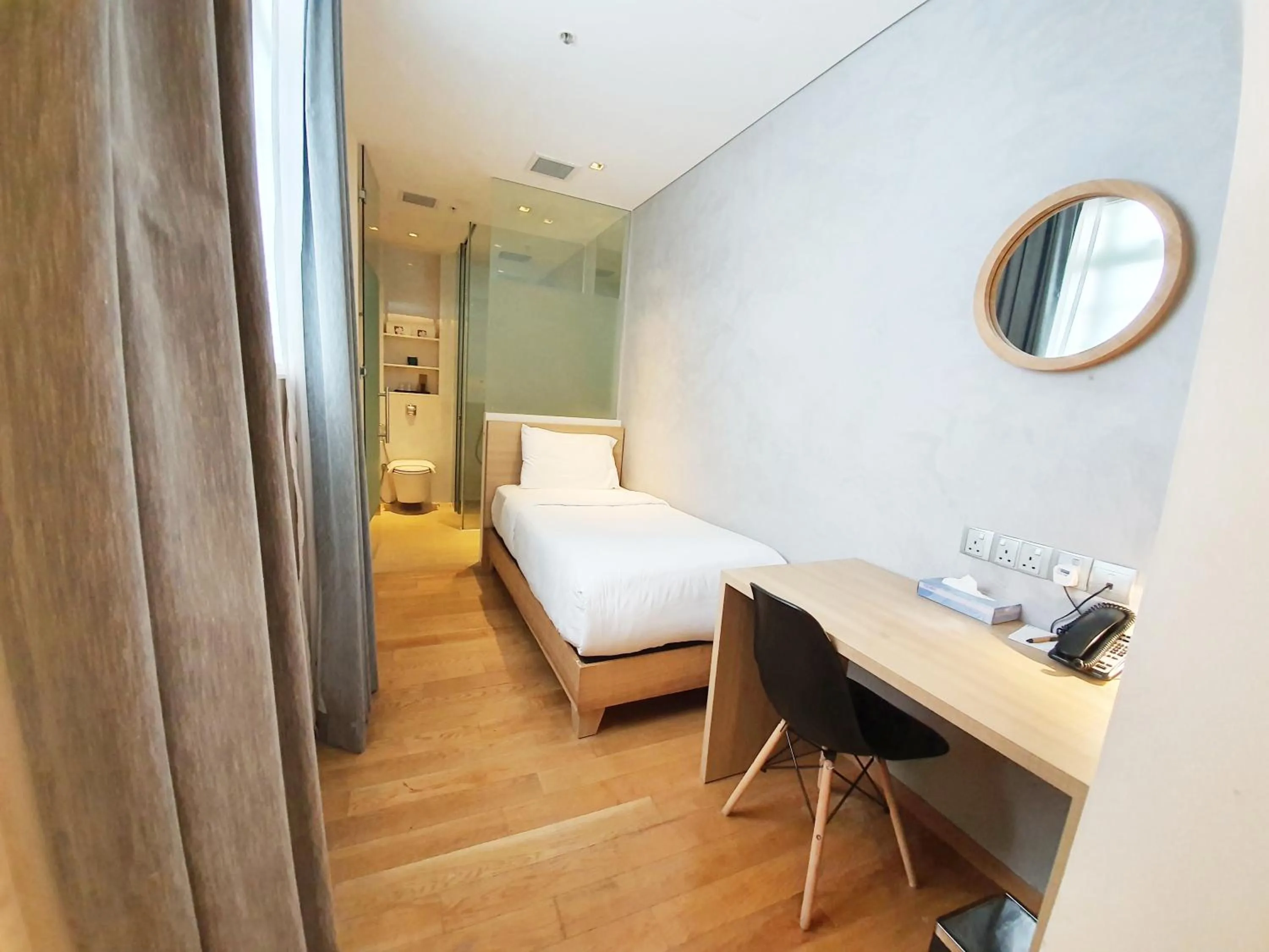 Toilet, Bed in Hotel Clover 769 North Bridge Road