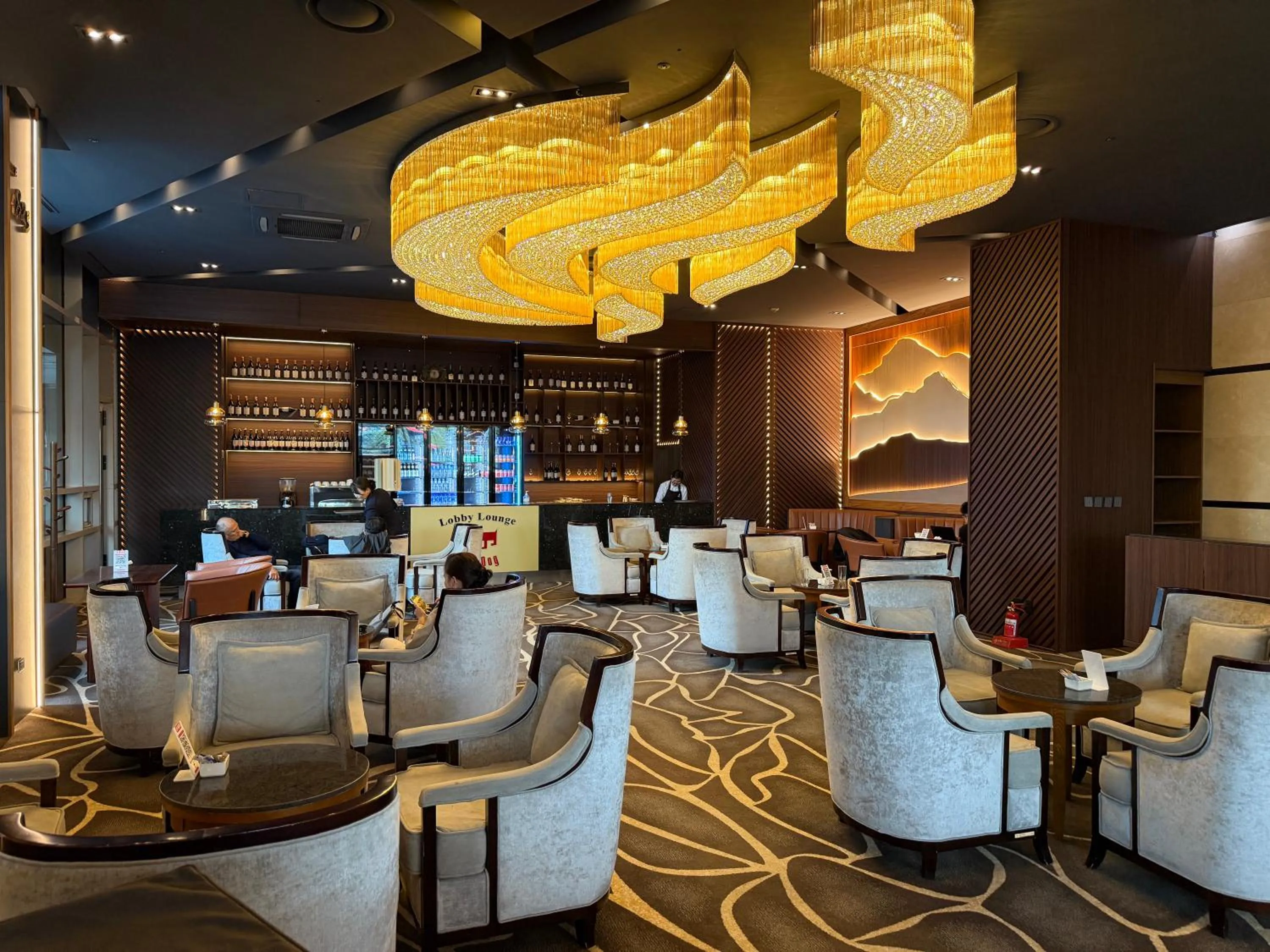 Restaurant/places to eat in The Blue Sky Hotel and Tower