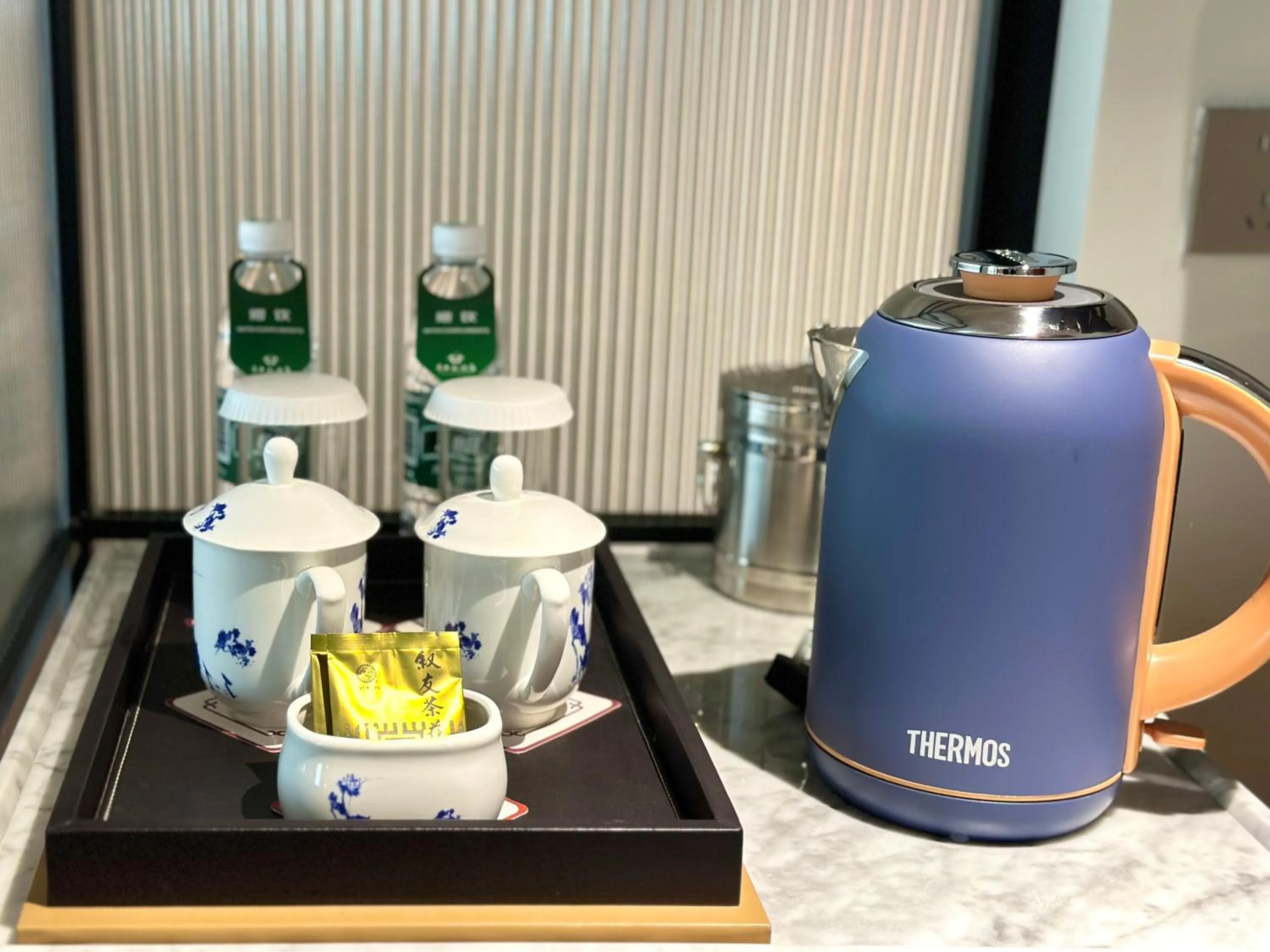 Coffee/tea facilities in Mason Hotel