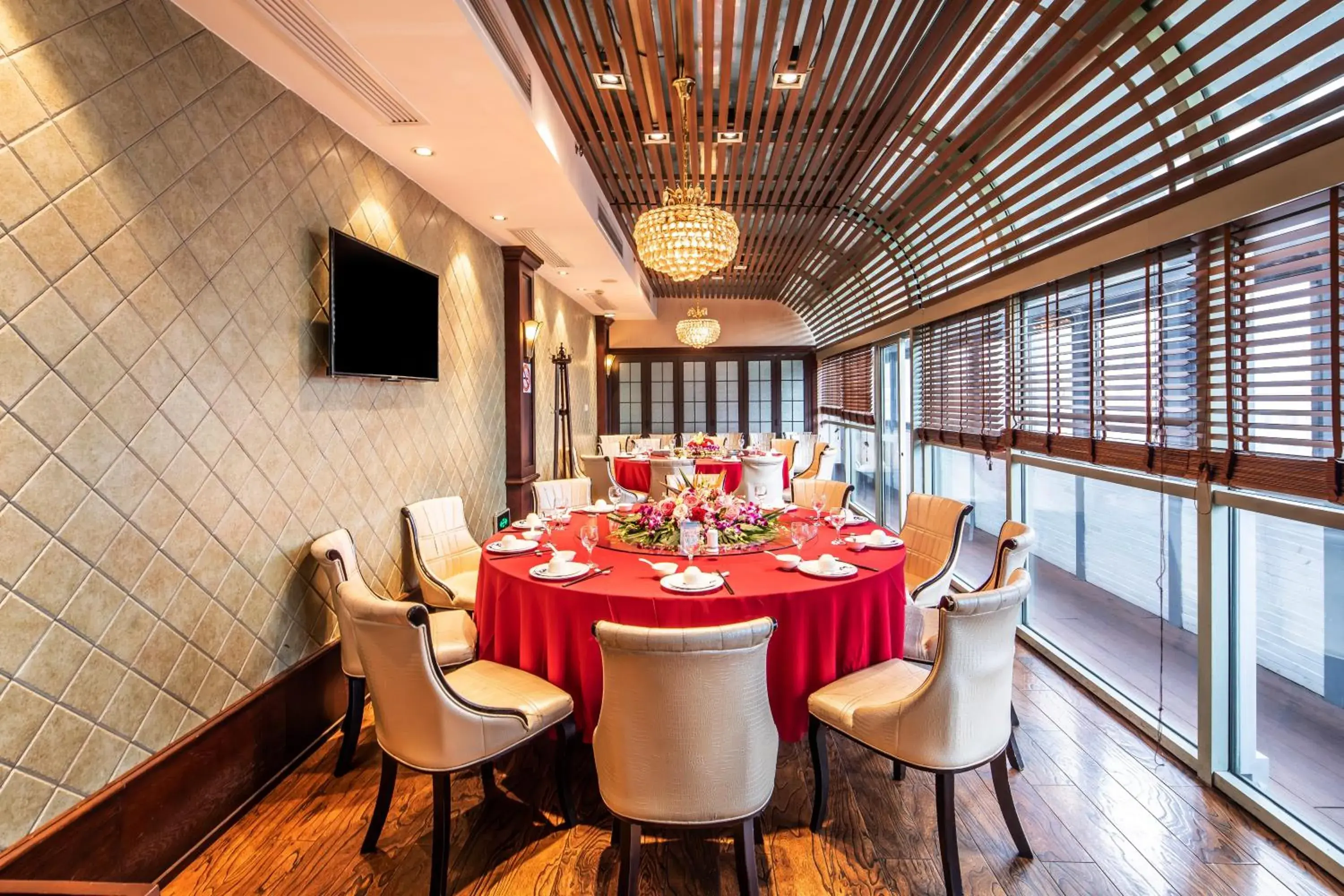 Restaurant/places to eat in Mason Hotel Restaurant/places to eat in Mason Hotel