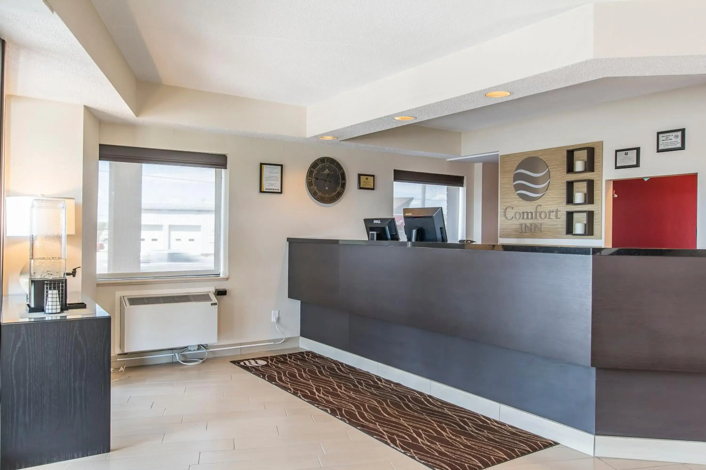 Lobby or reception in Comfort Inn South Lobby or reception in Comfort Inn South