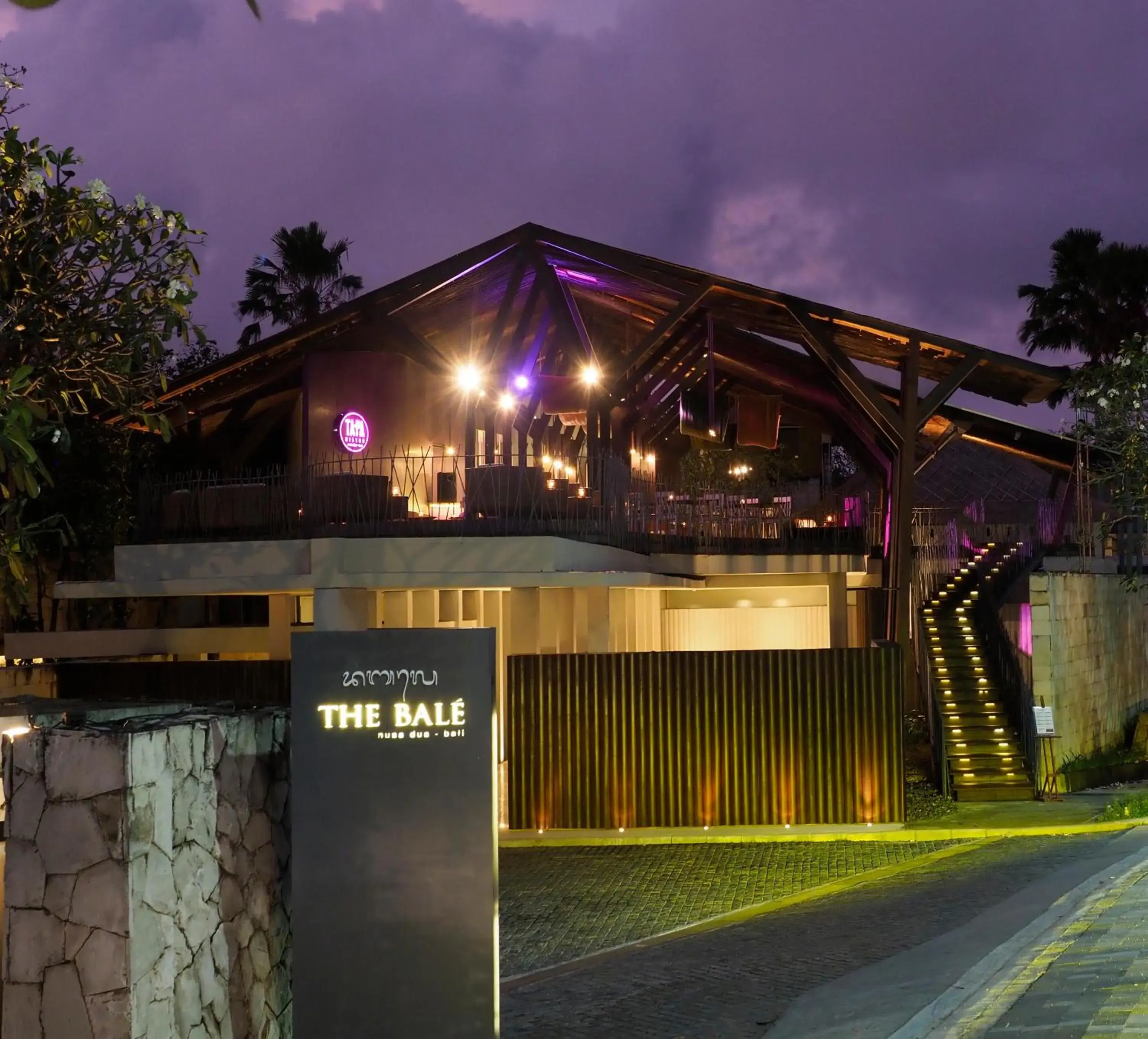 Facade/entrance in The Bale Nusa Dua by LifestyleRetreats Facade/entrance in The Bale Nusa Dua by LifestyleRetreats