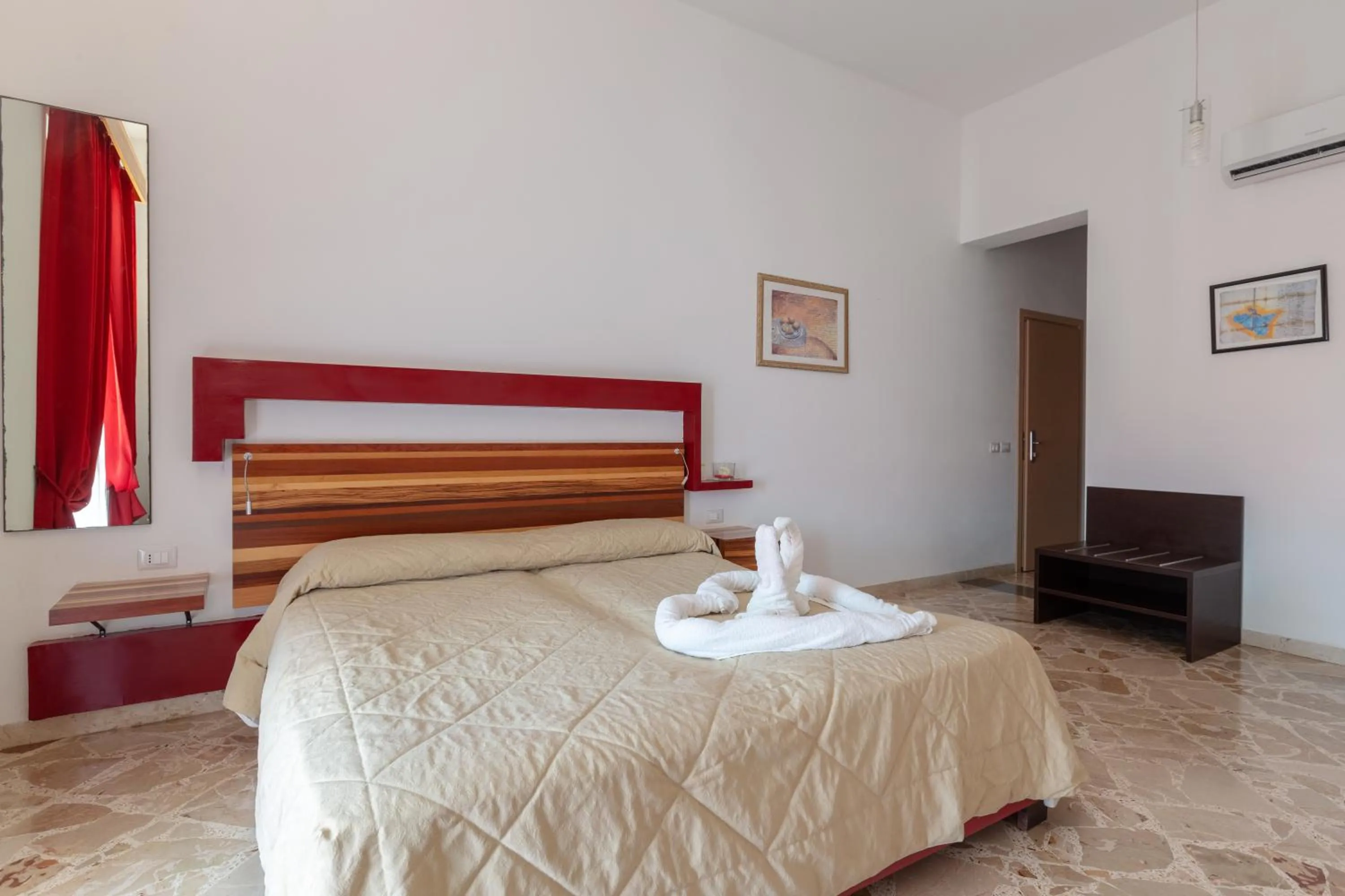 Bedroom, Bed in diVino Hotel