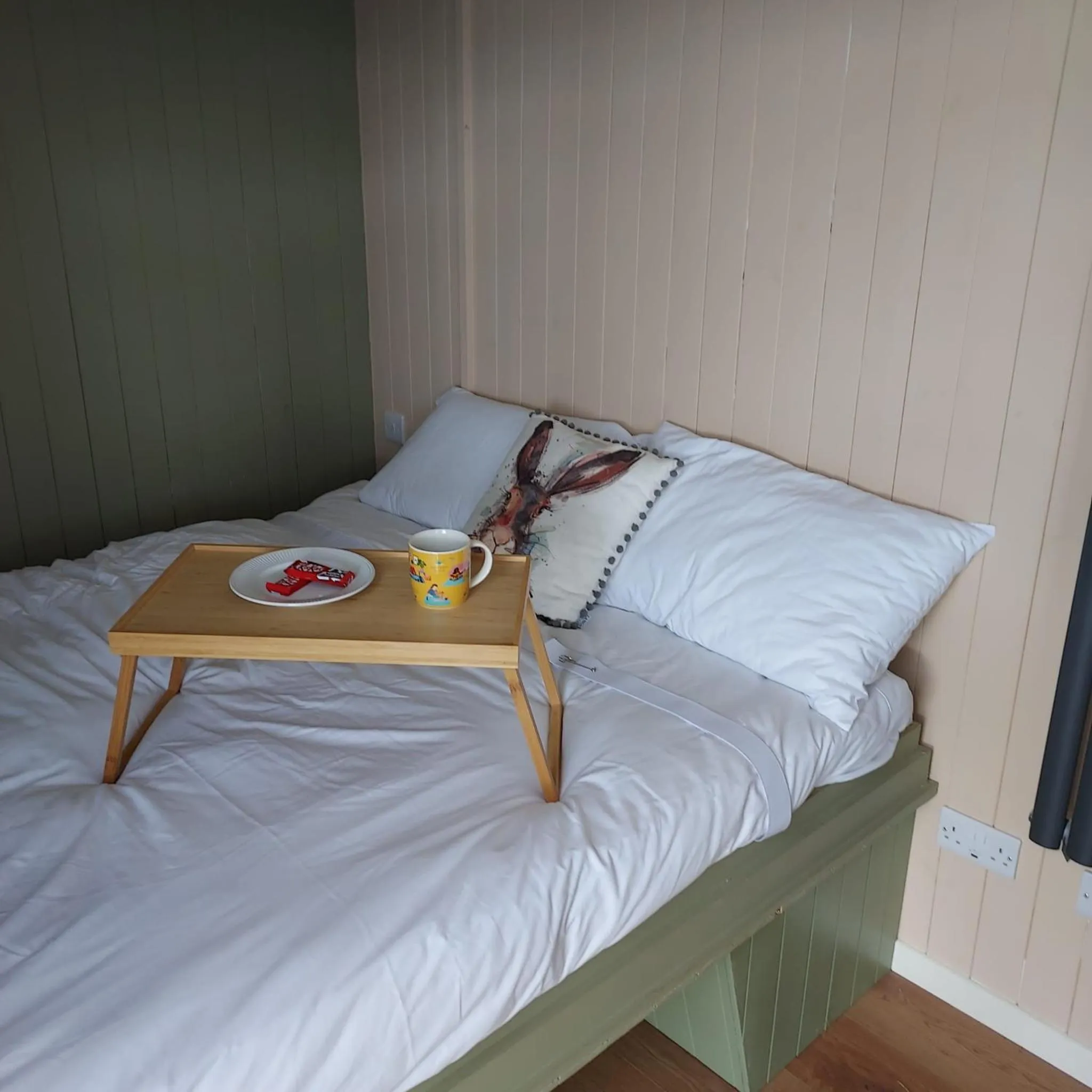 Bed in Abbeyview House B&B and Glamping