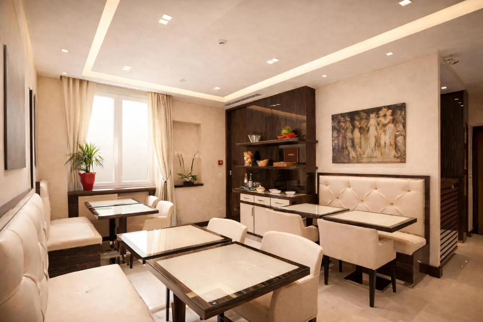 Food in Maison Candia Luxury House