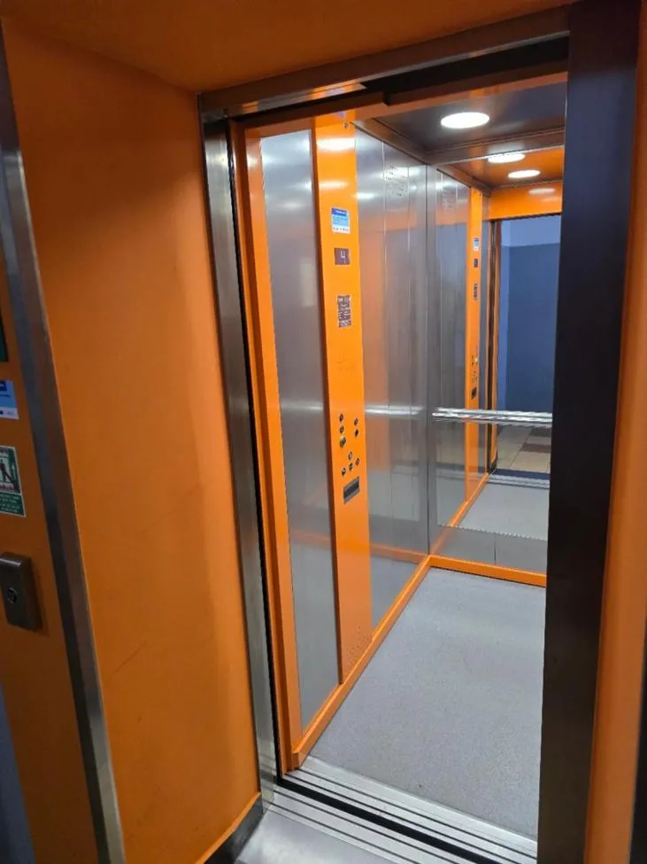 elevator in Jasna Hostelik self check-in
