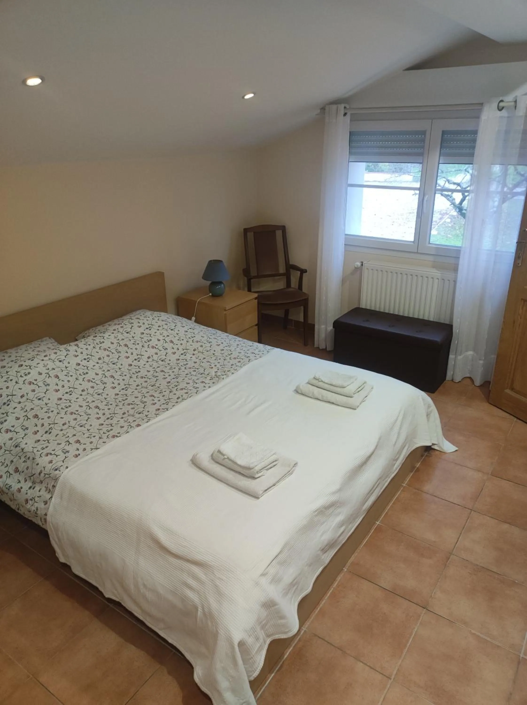 Bed in Douce France 82