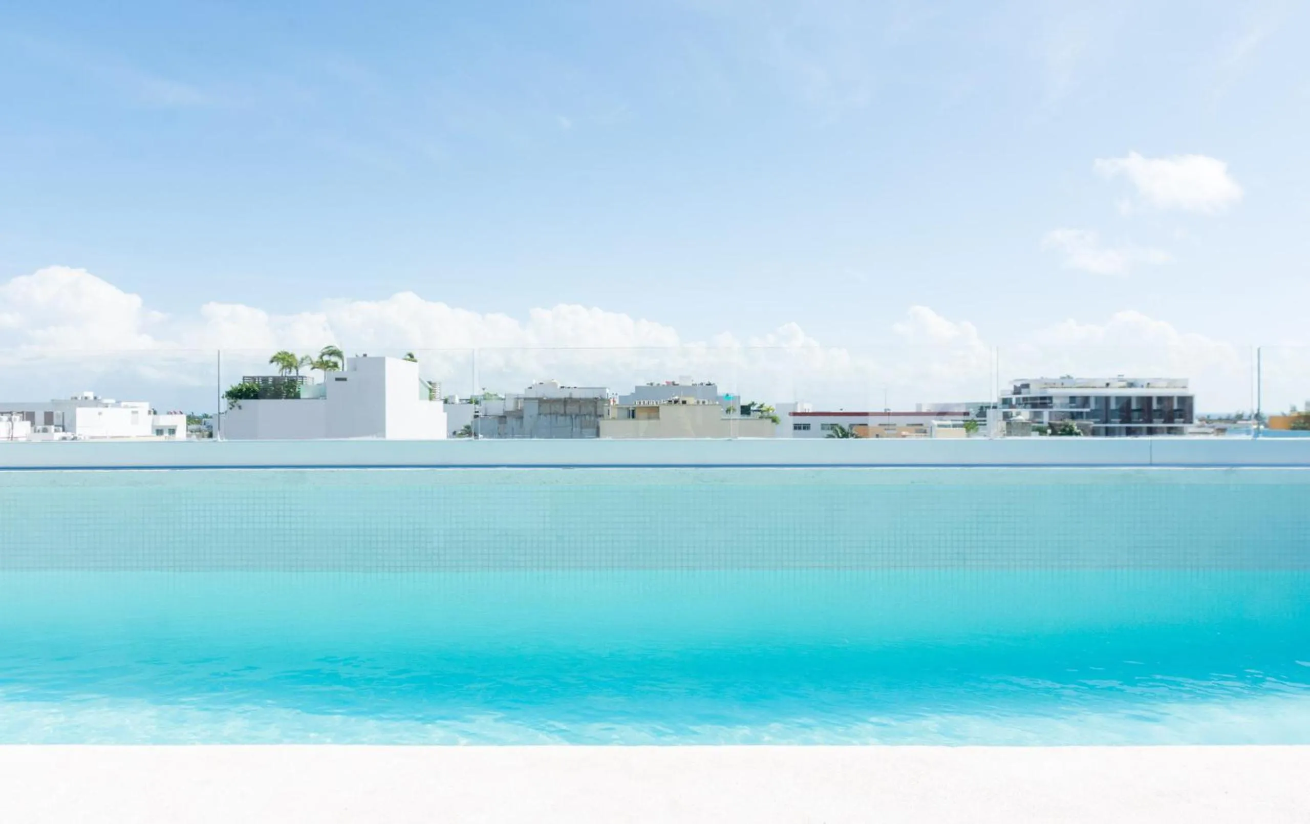 Swimming pool in Tropic Playa Apartments