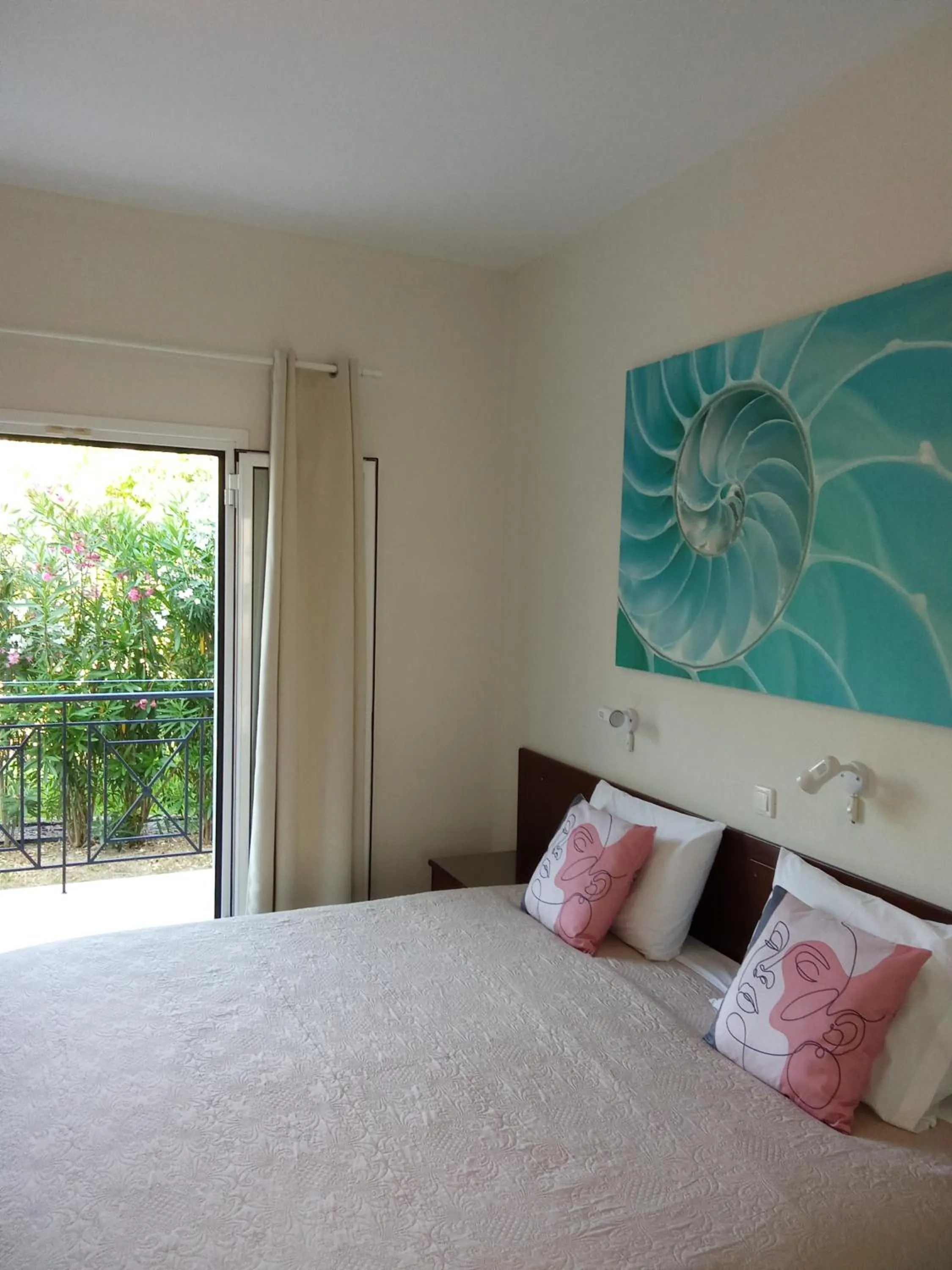 Bed in Metaxa Apartments