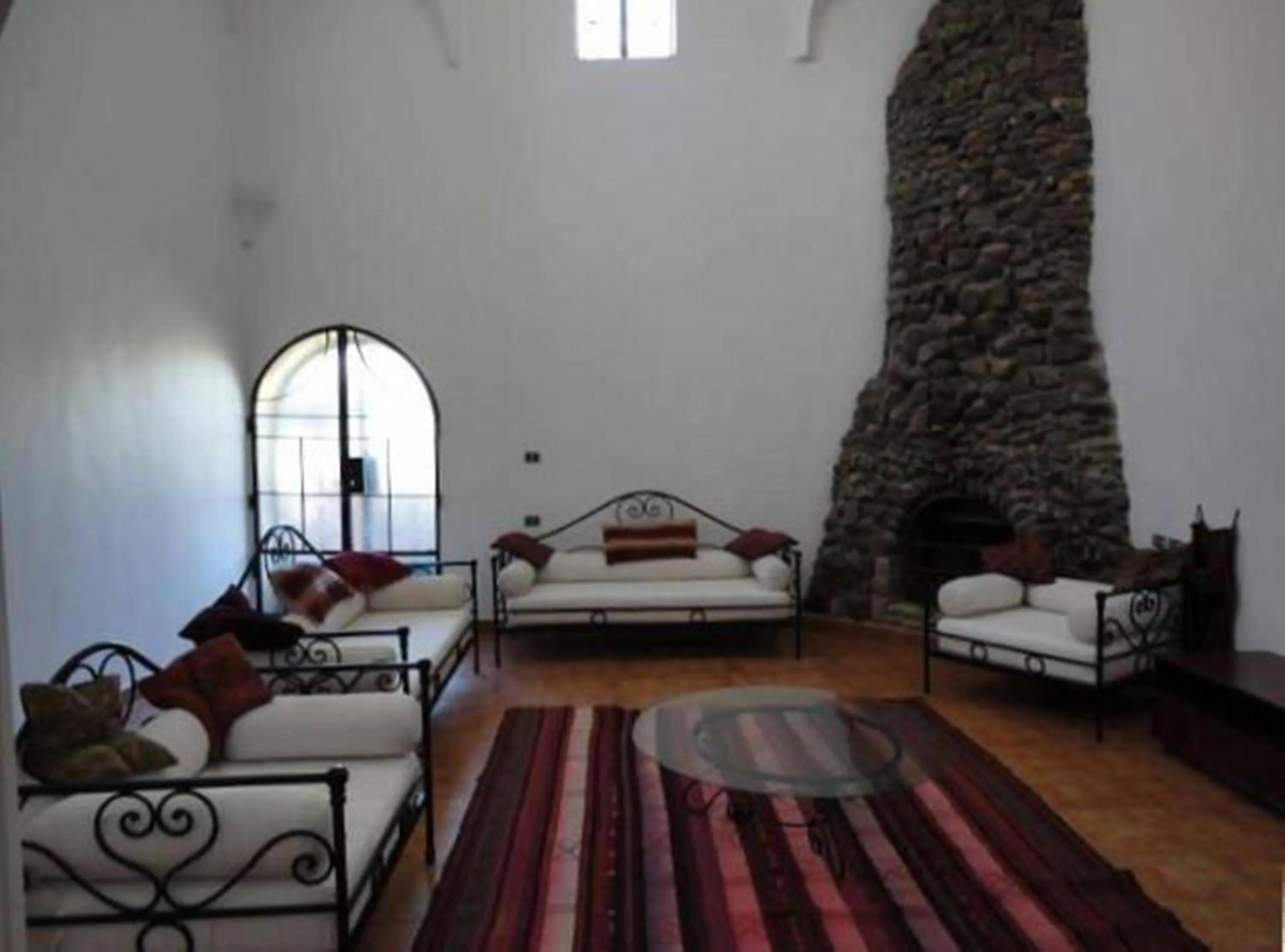 Communal lounge/ TV room, Bed in Nubian Holiday House Aswan