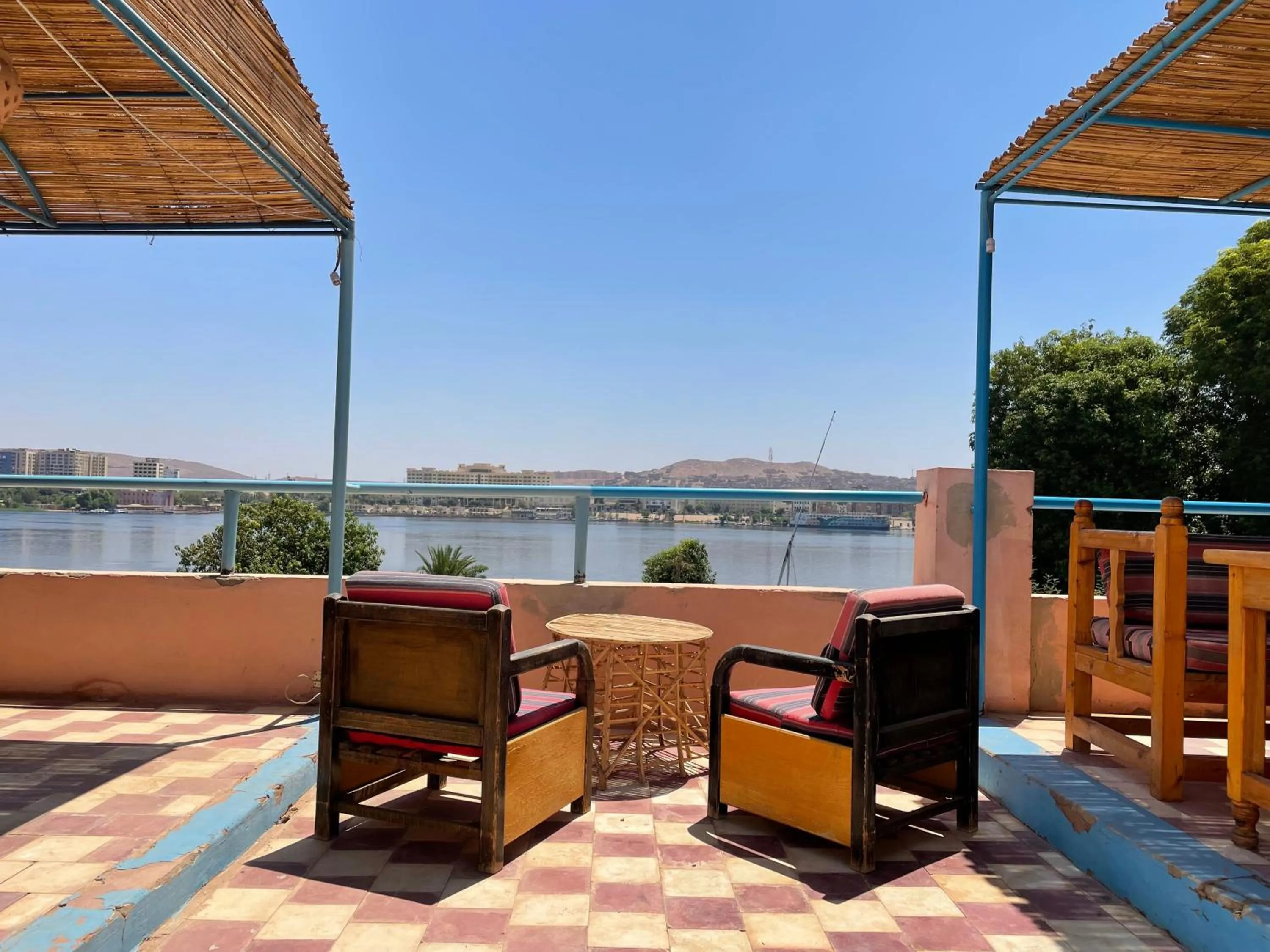 Restaurant/places to eat in Nubian Holiday House Aswan