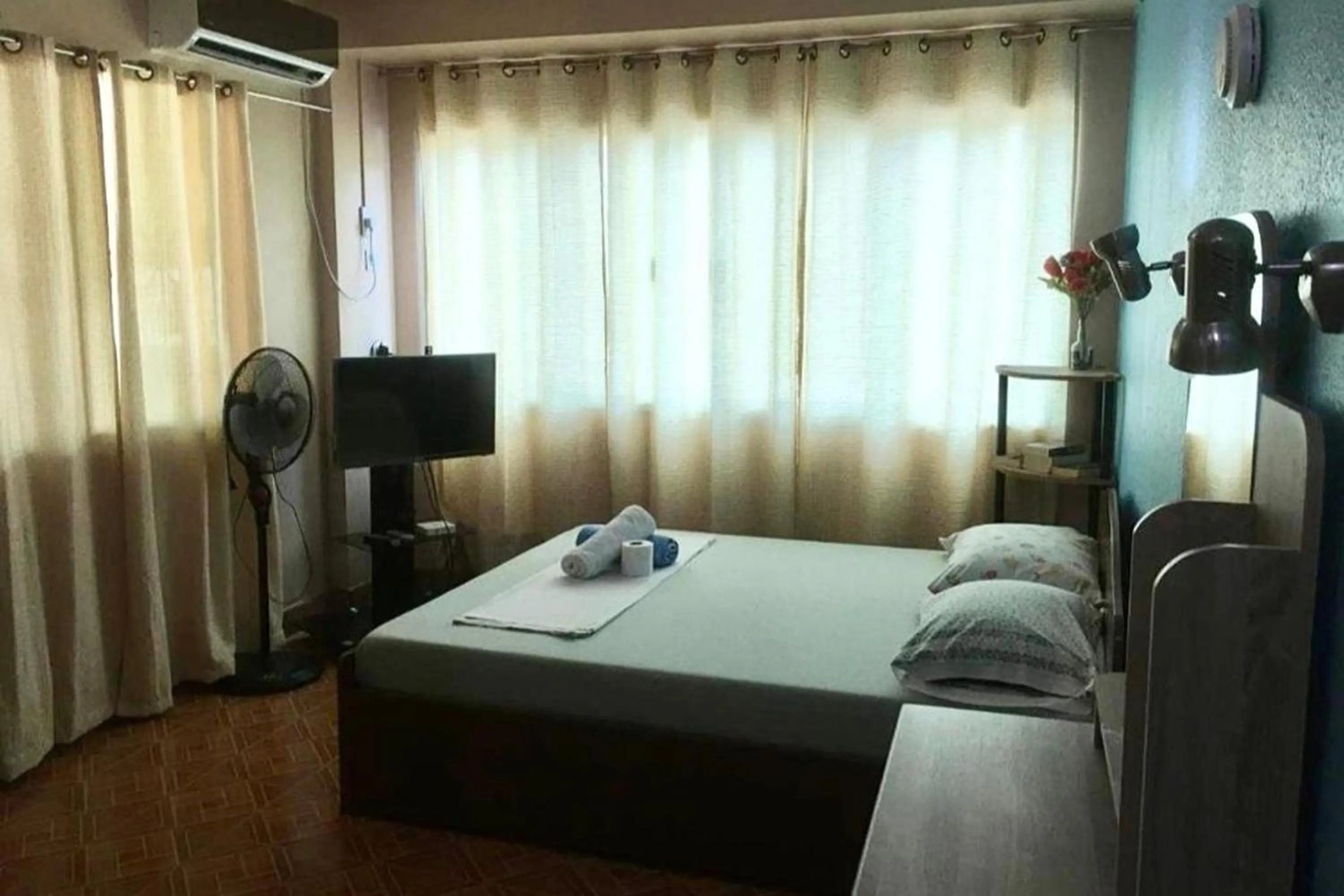 Bedroom, Bed in Gracias Inn Boracay