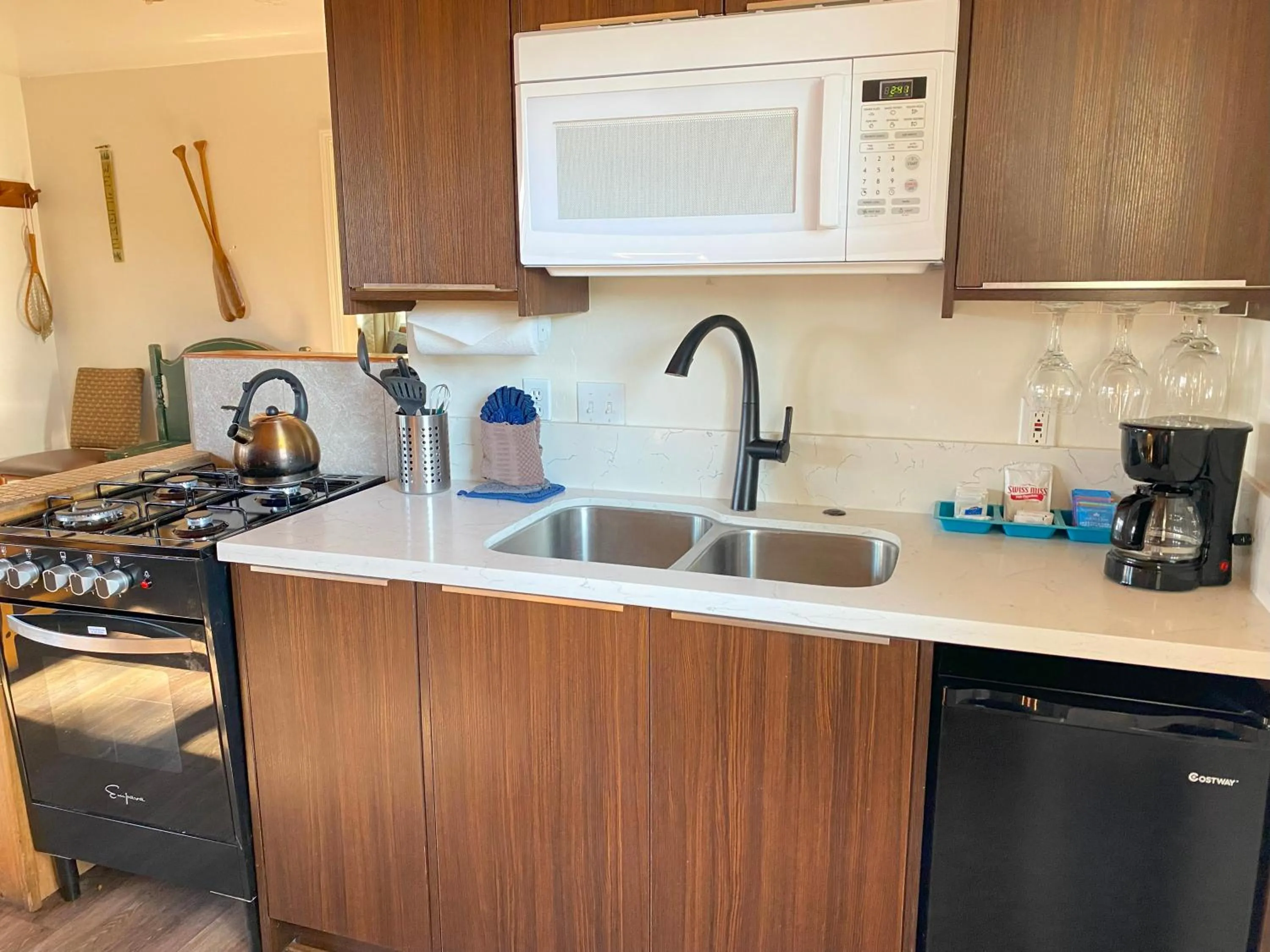 Coffee/tea facilities in Blue Horizon Lodge