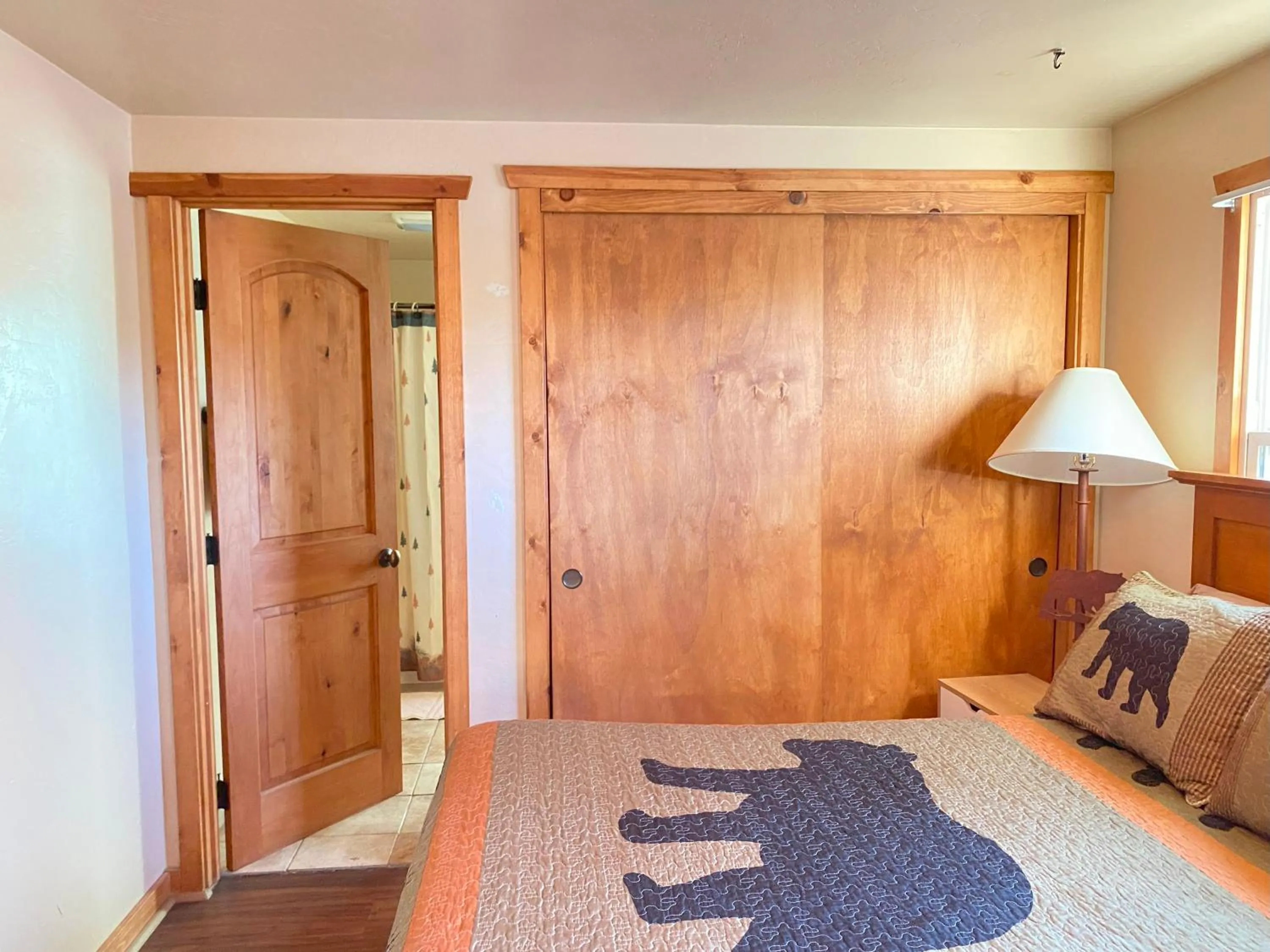 Bed in Blue Horizon Lodge