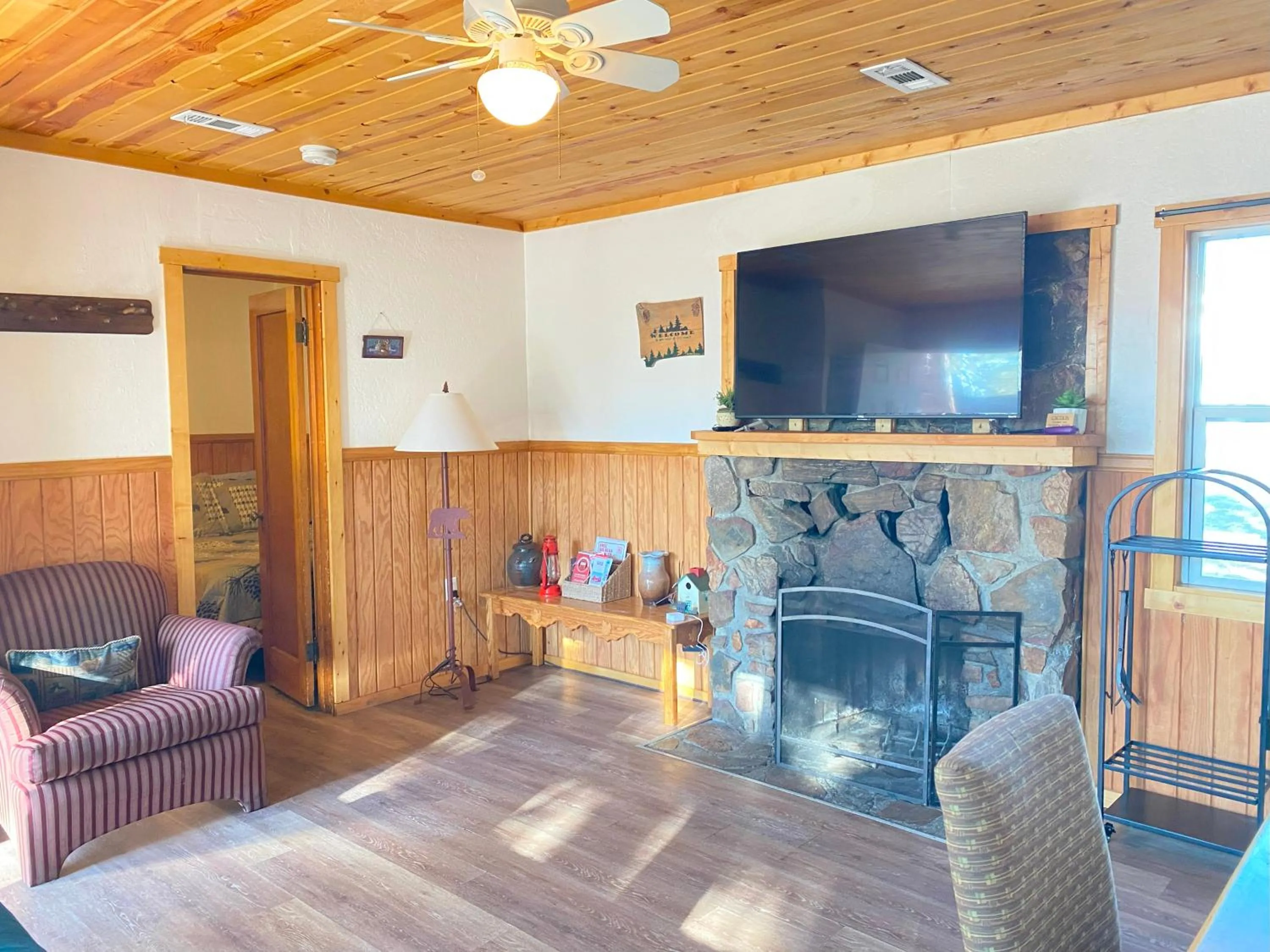 TV and multimedia in Blue Horizon Lodge