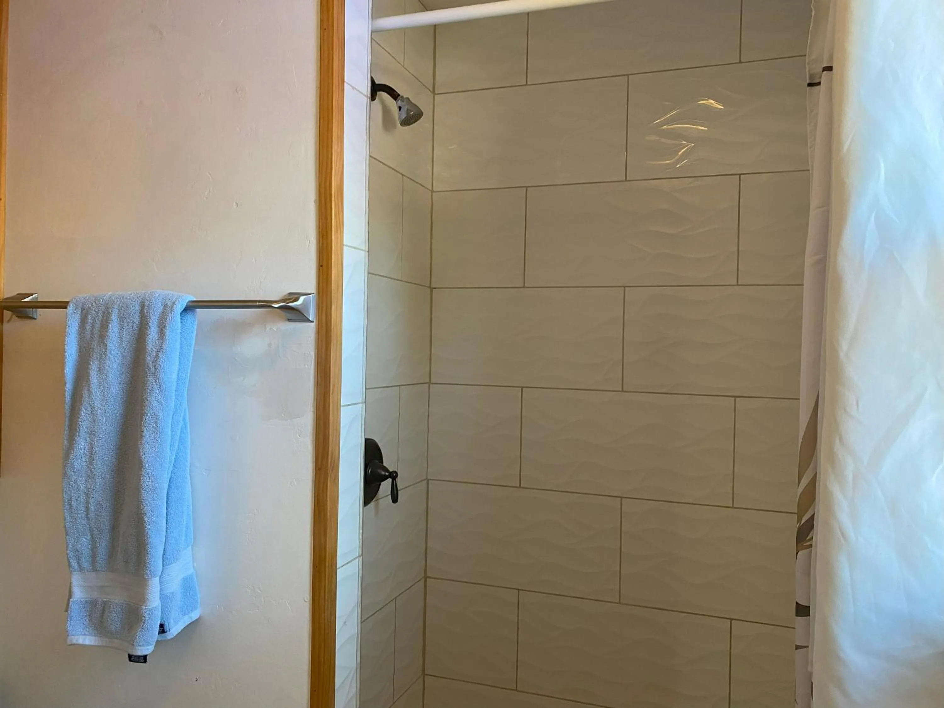 Shower in Blue Horizon Lodge