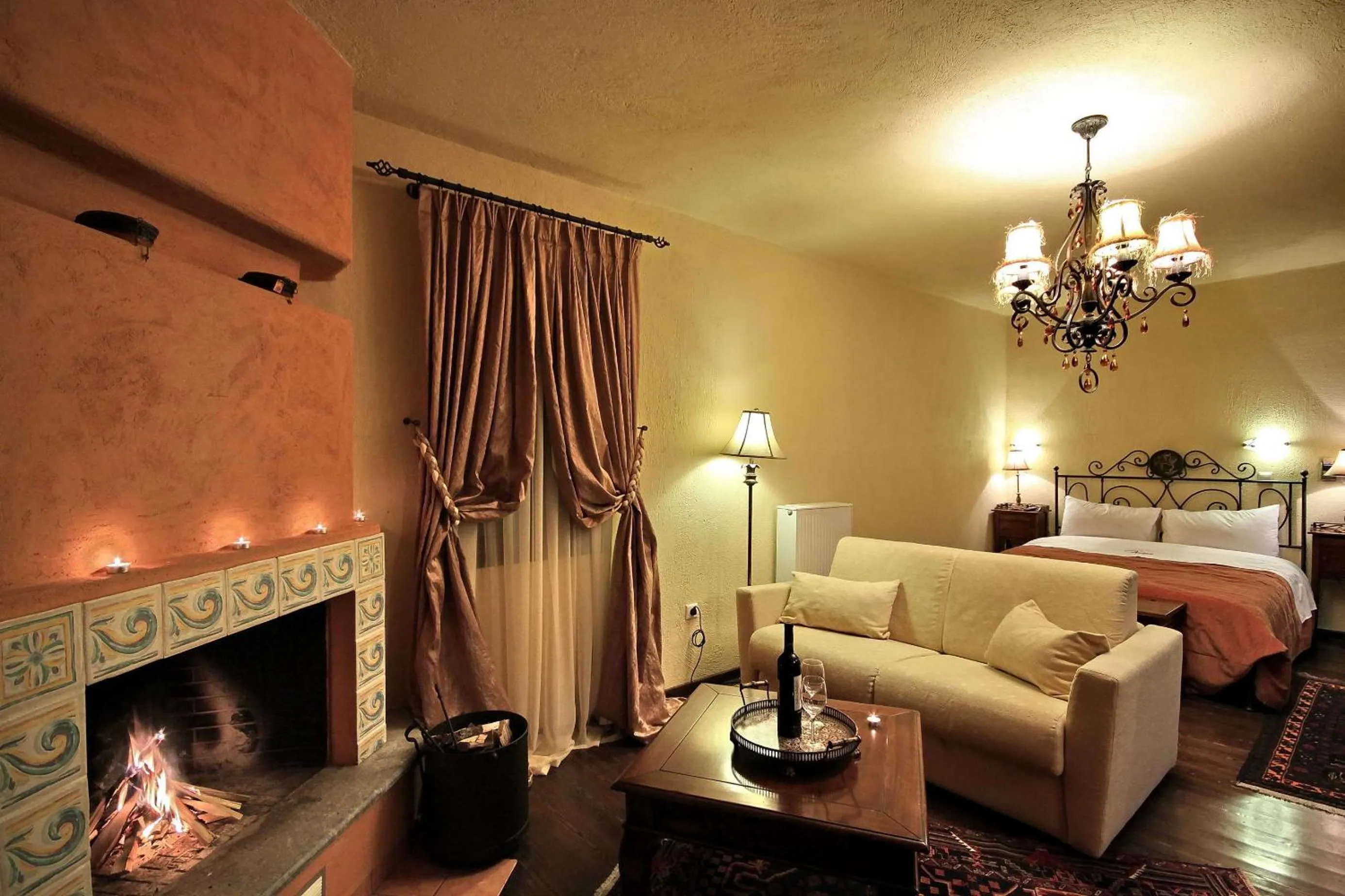 Bedroom, Bed in Aiora Guesthouse