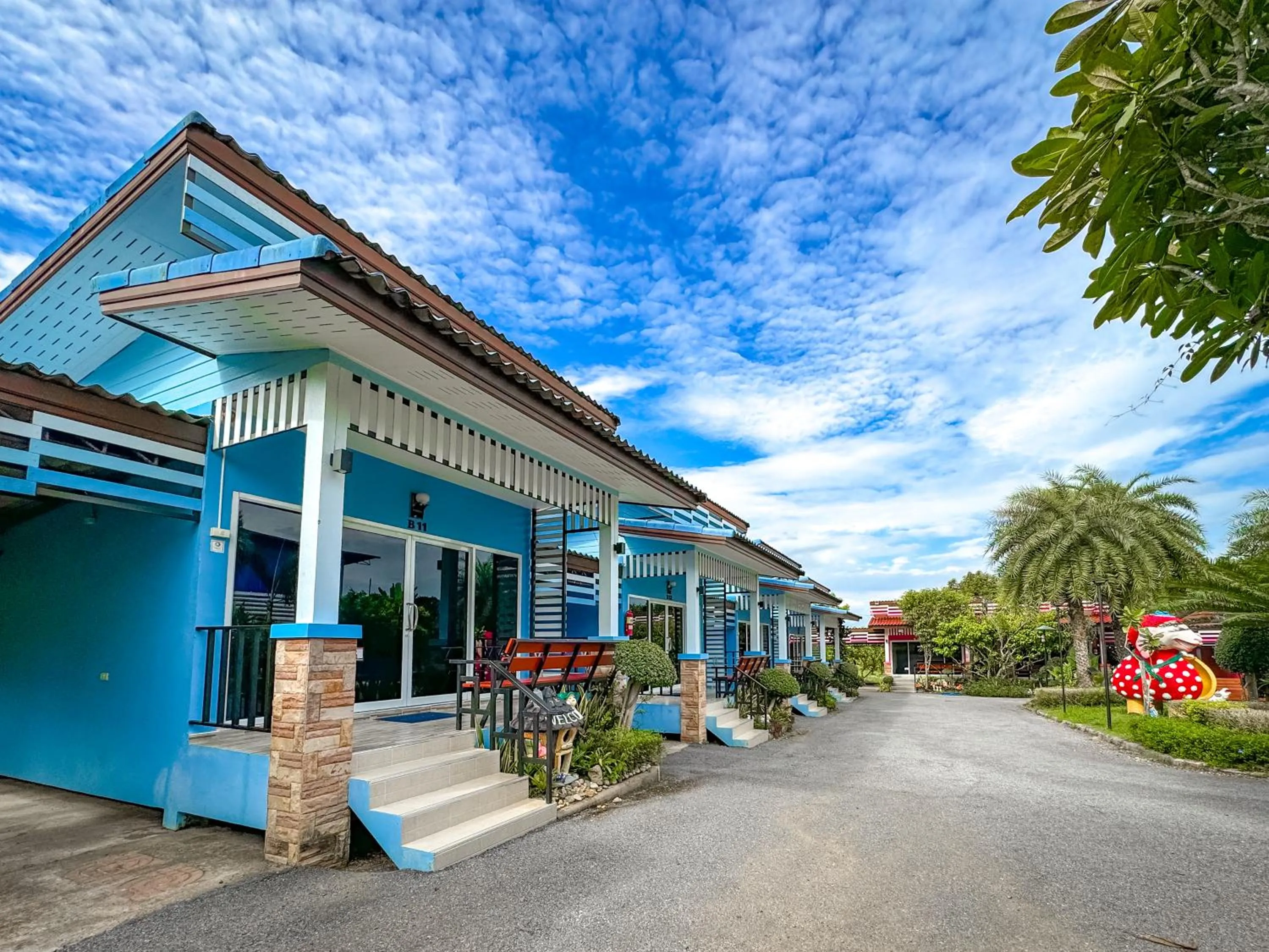 Property building in Baan Suan Mee Tang