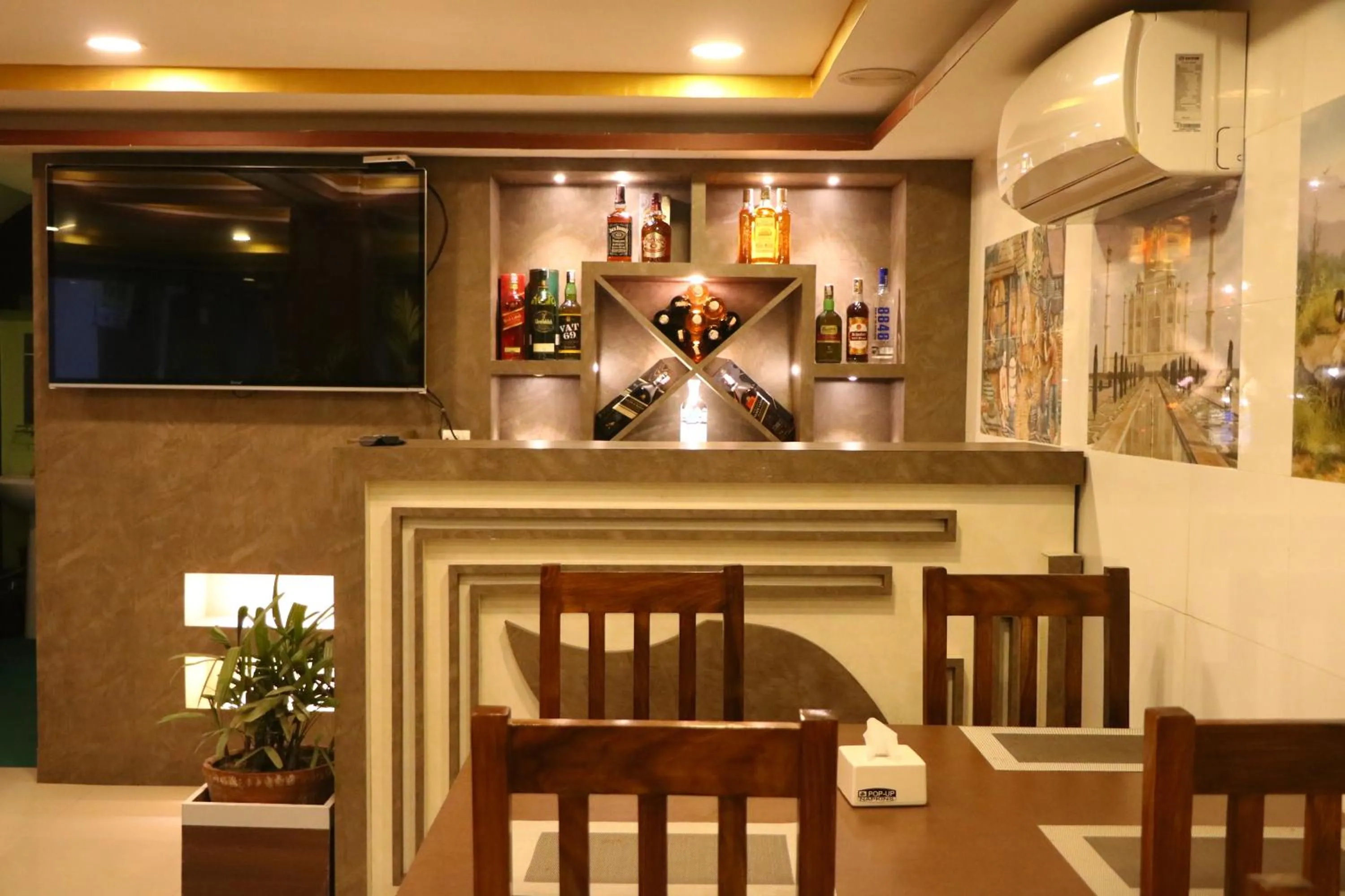 Restaurant/places to eat in Hotel Samrajya Pvt. Ltd.