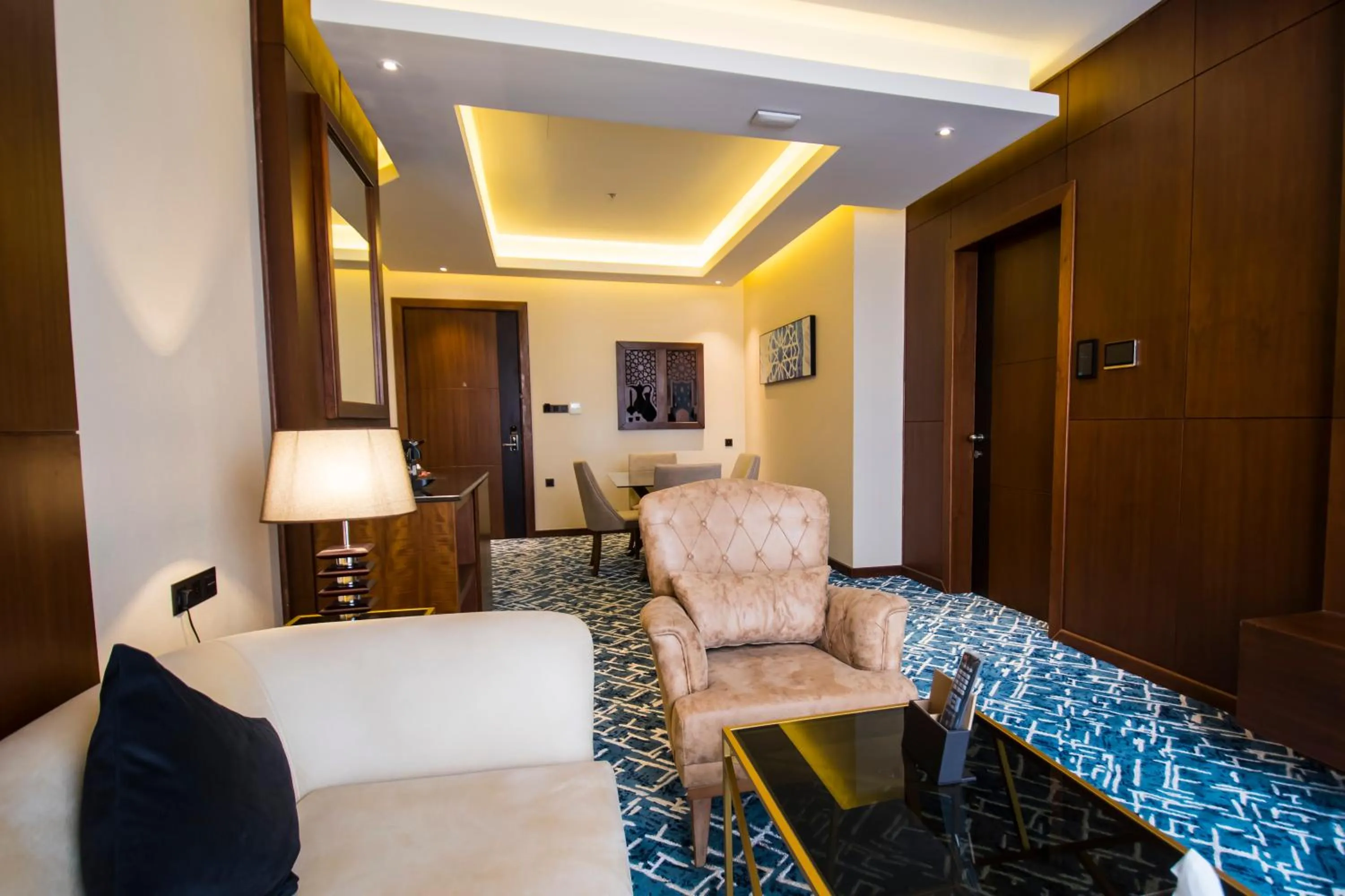 Living room, Bed in Belad Bont Resort