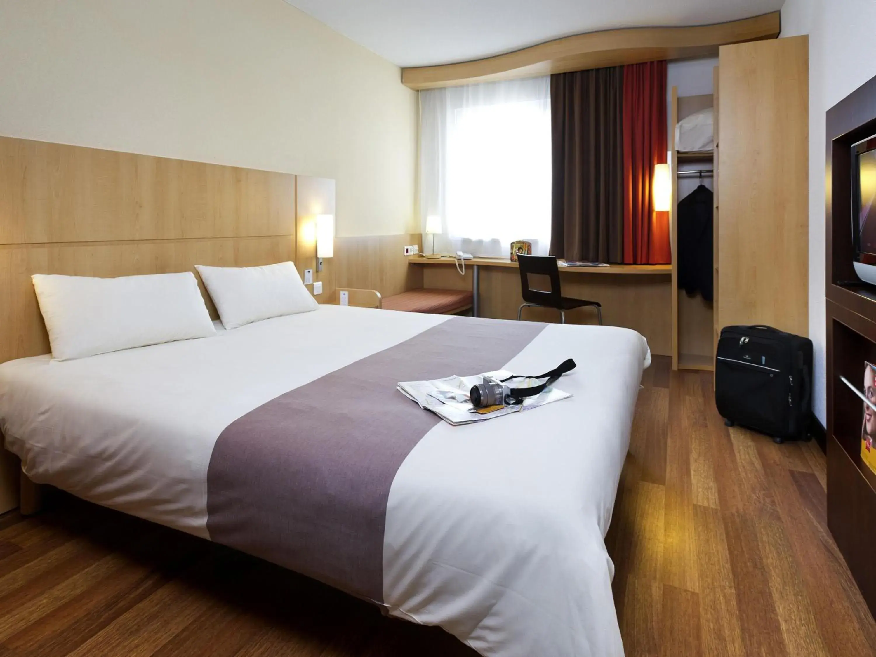 Bedroom, Bed in ibis Sint Niklaas Centrum Bedroom, Bed in ibis Sint Niklaas Centrum