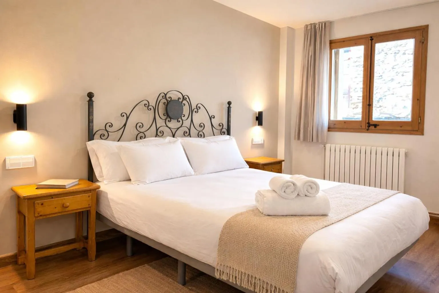 Bed in La Posada d'Àneu by RdA Hotels