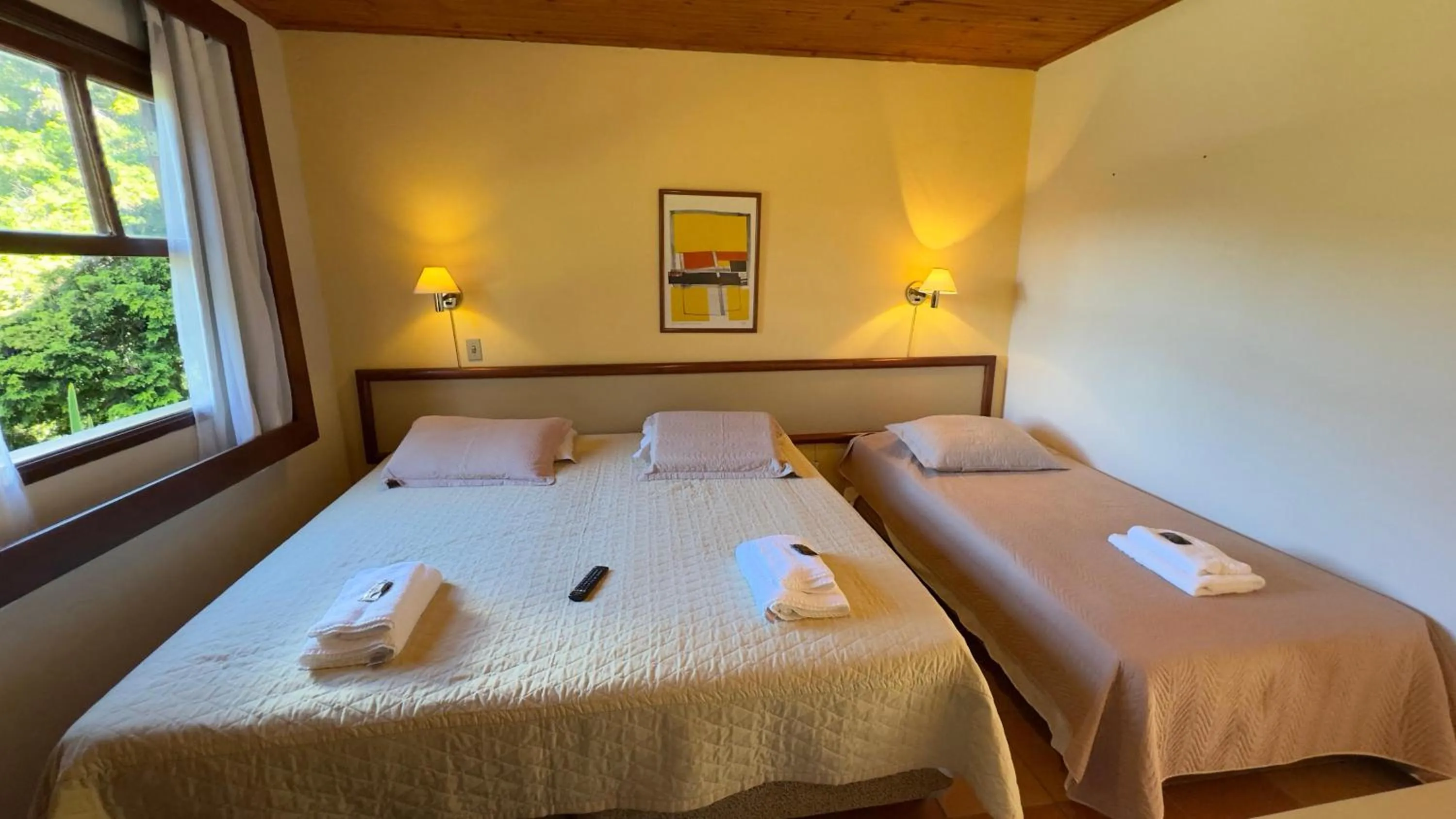 Standard Triple Room in VELINN Recanto das Hortencias Hotel