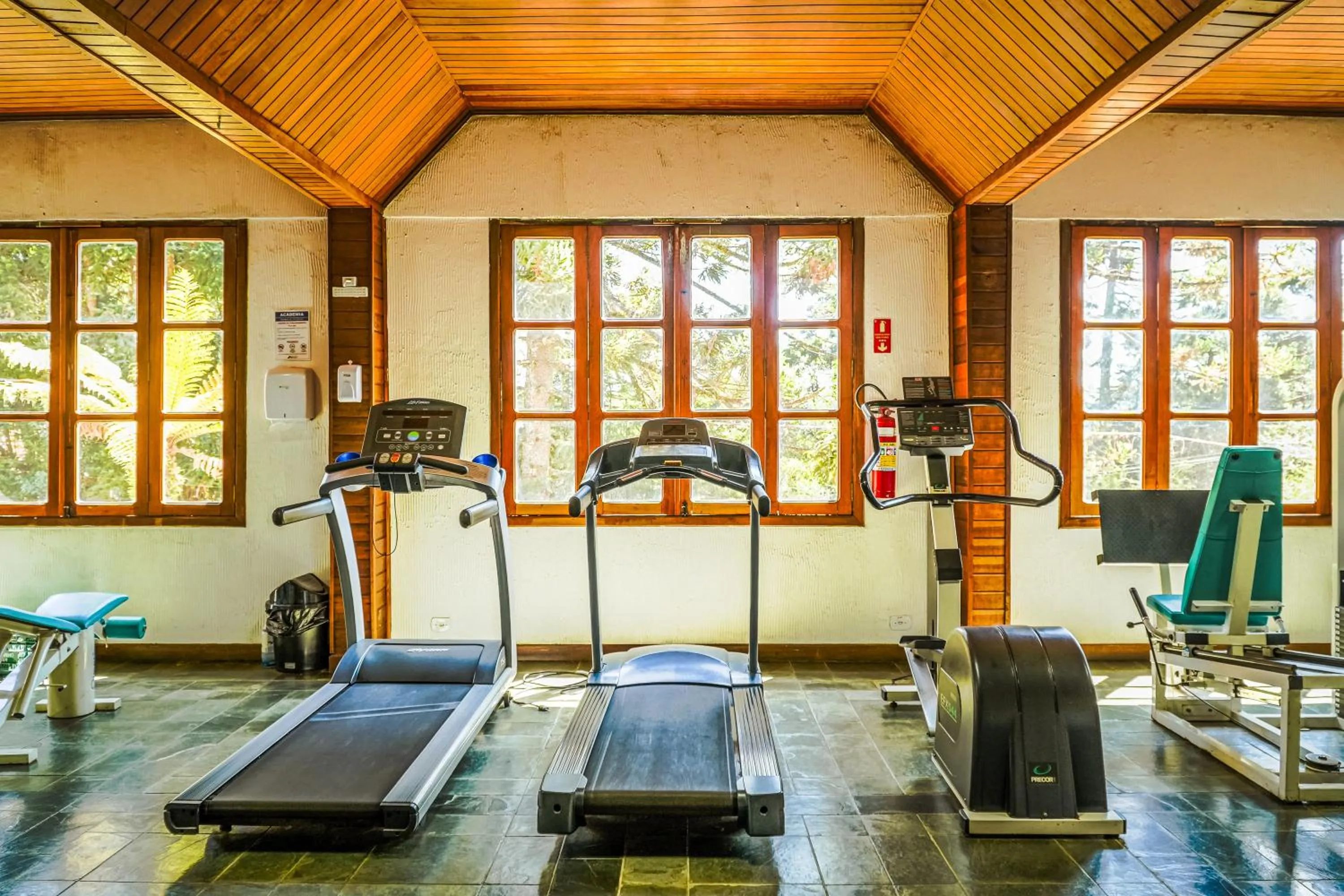 Fitness centre/facilities in VELINN Recanto das Hortencias Hotel