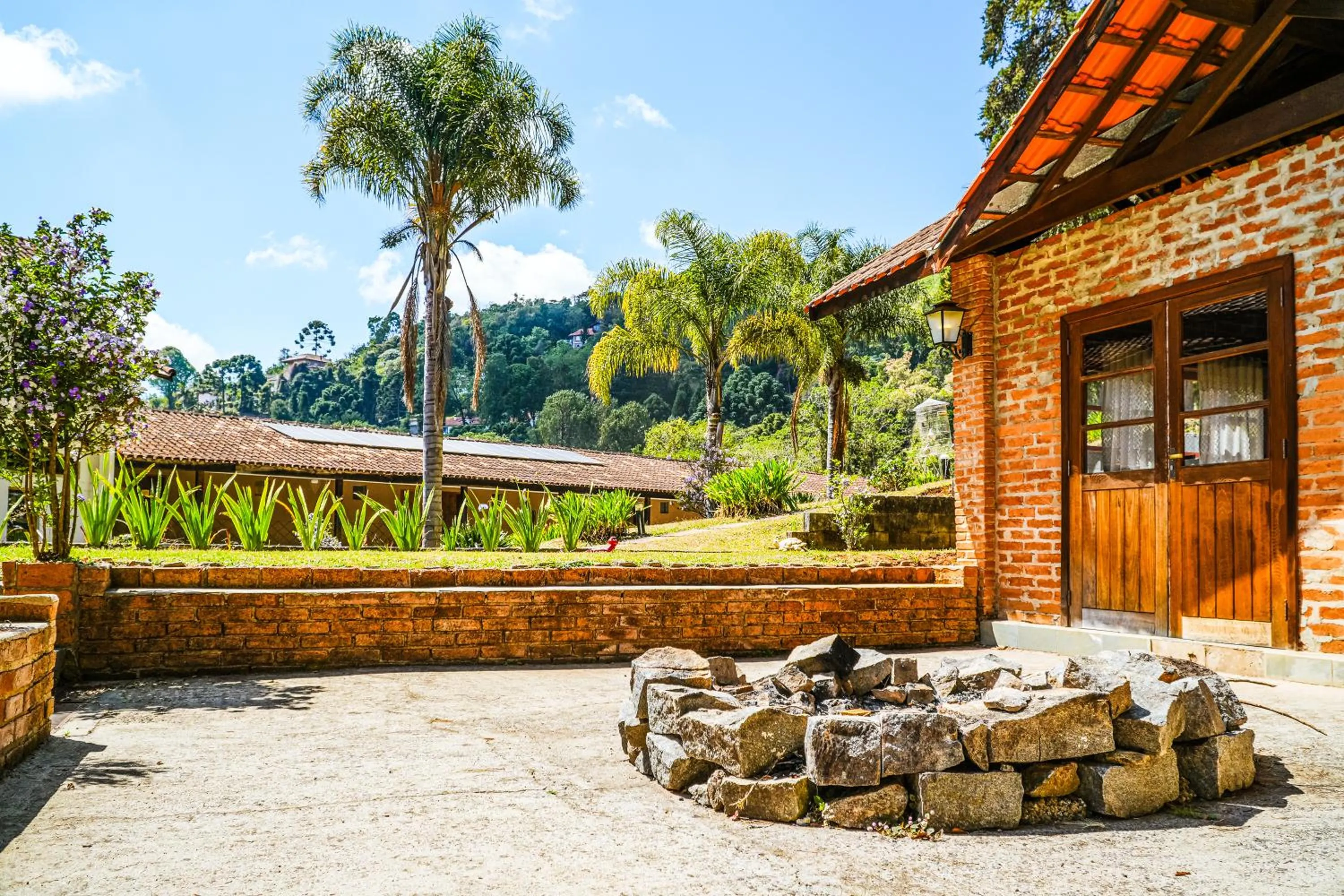 Garden in VELINN Recanto das Hortencias Hotel