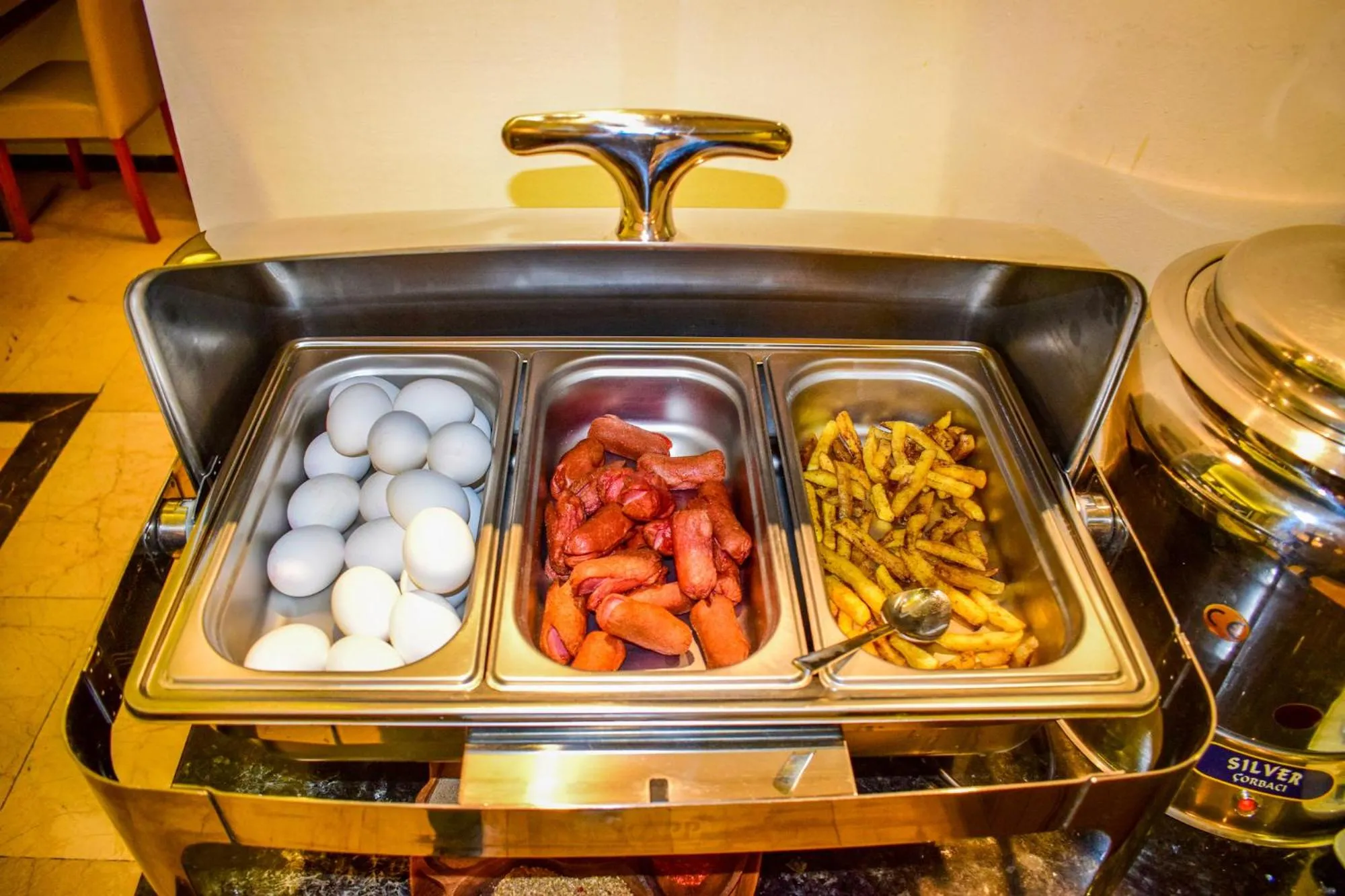 Food and drinks in Mekke Hotel Istanbul