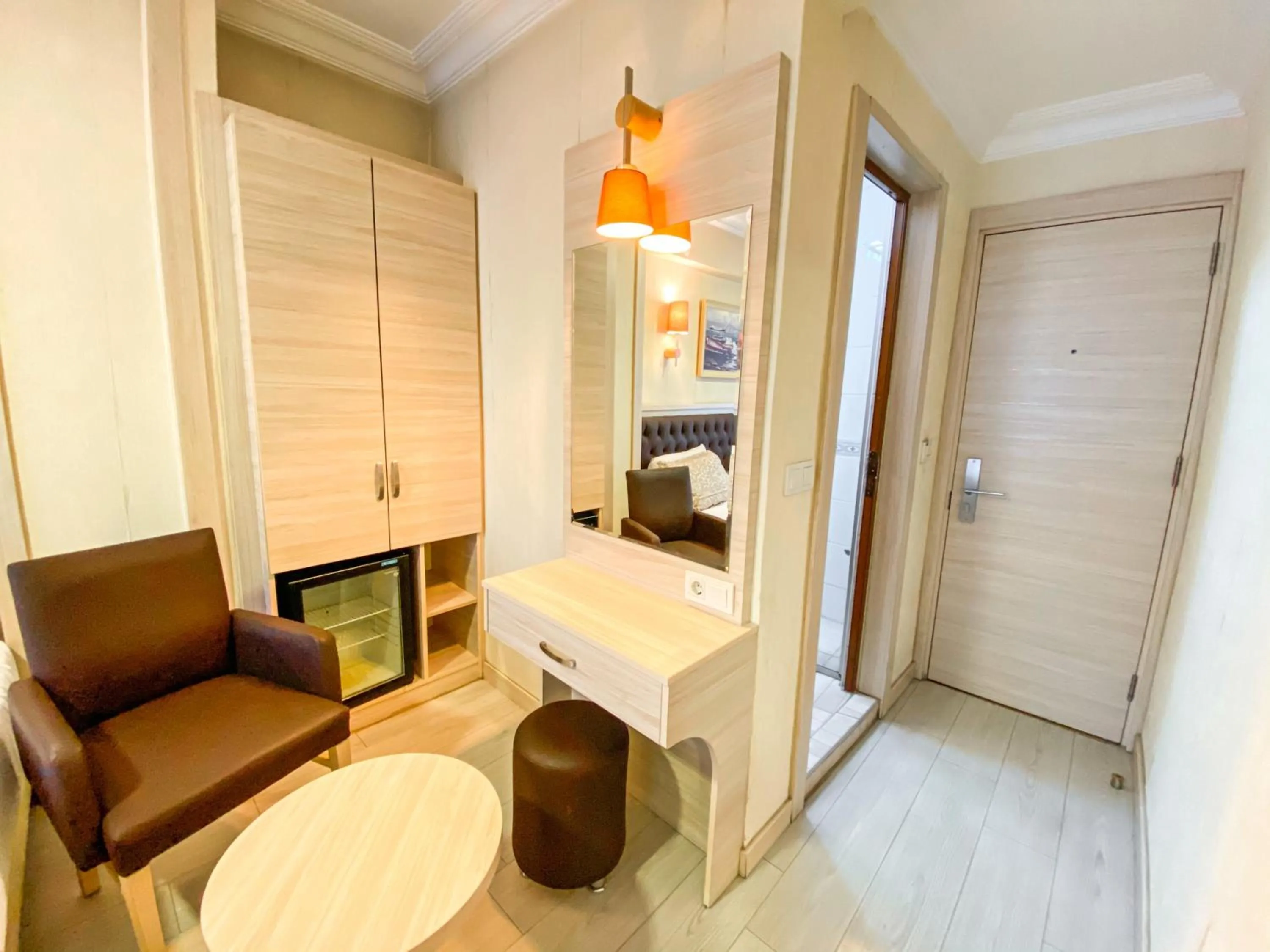 Seating area, Bed in Mekke Hotel Istanbul