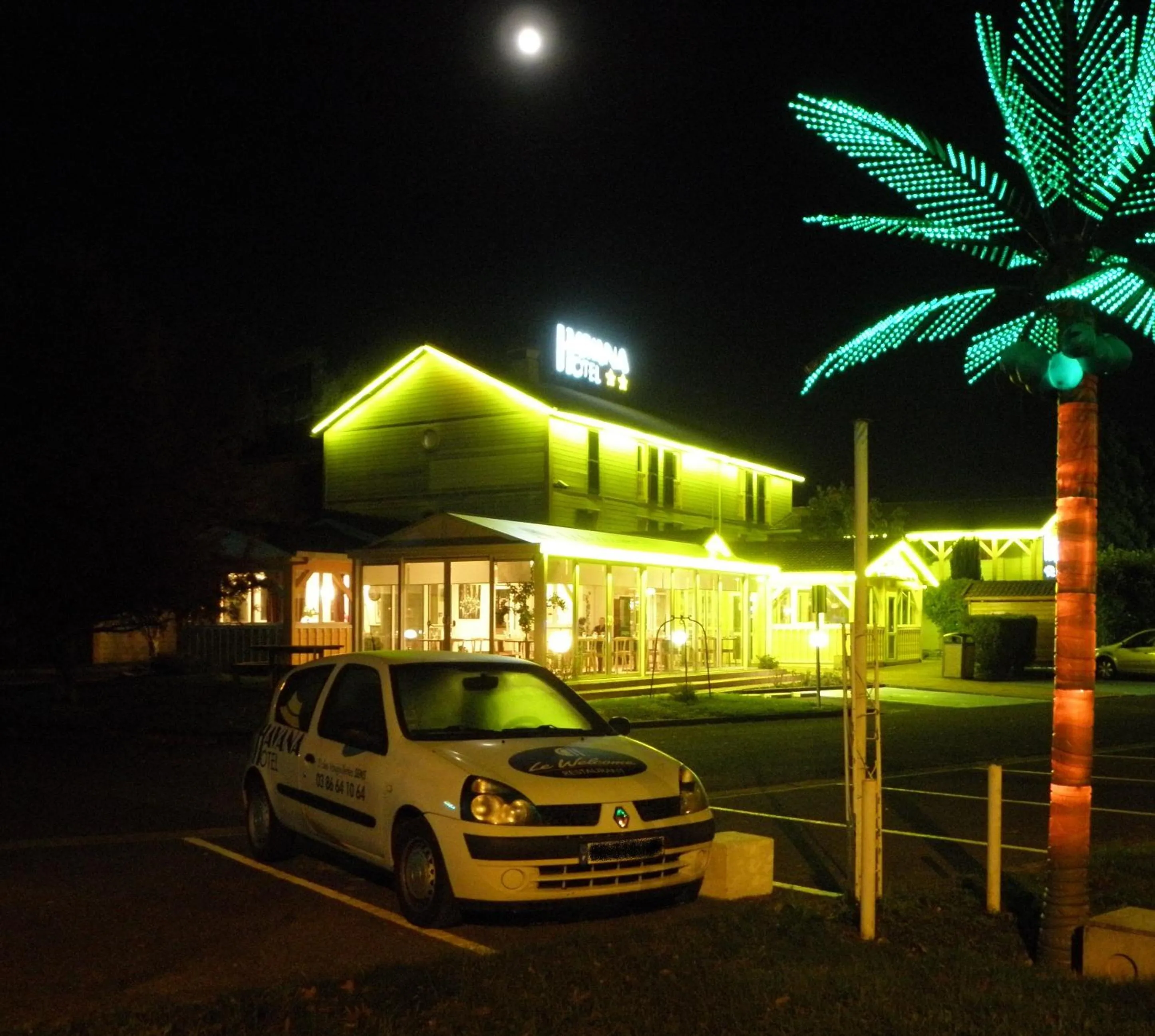 Facade/entrance in HAVANA Hôtel