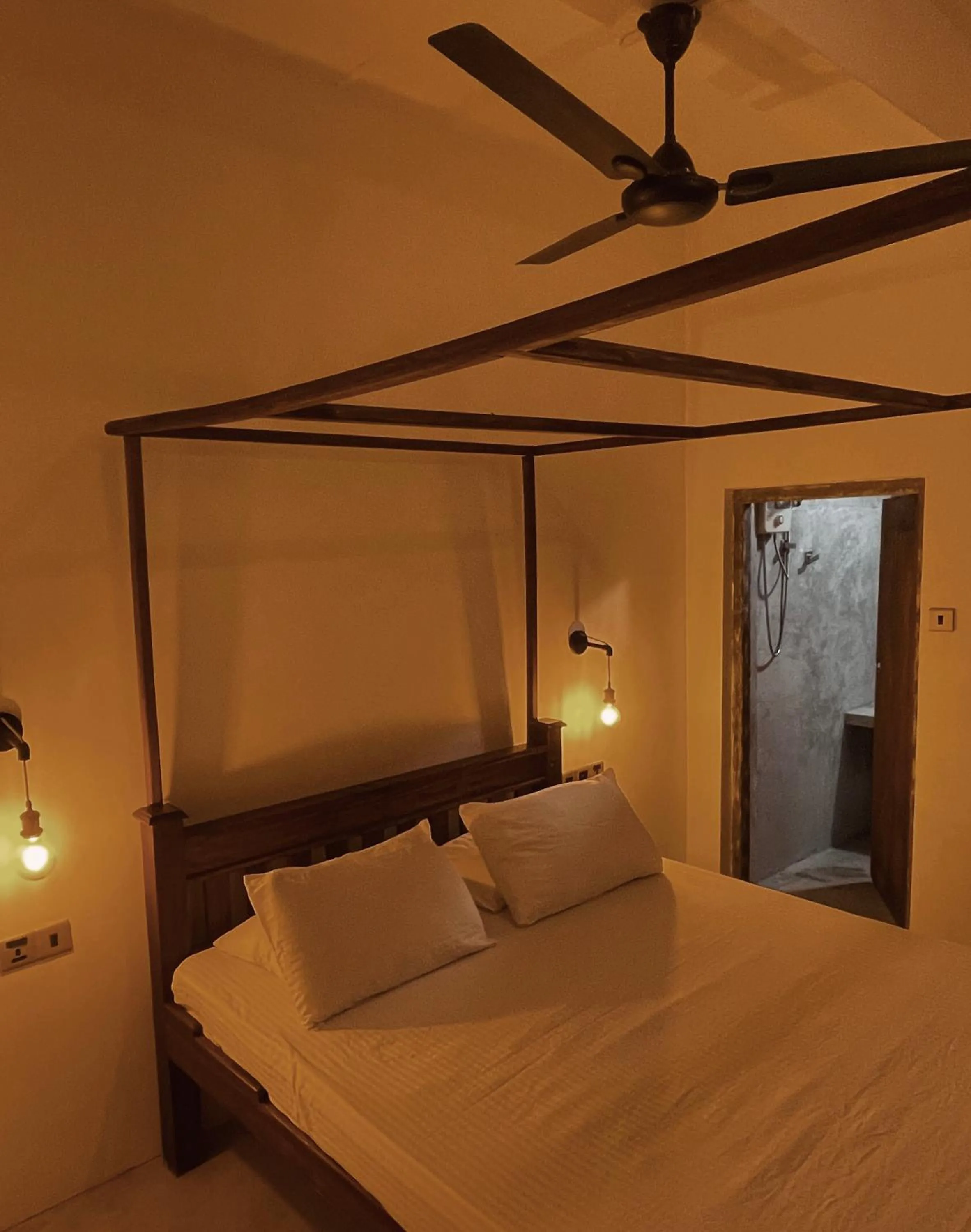 Bed in Waypoint Arugam Bay
