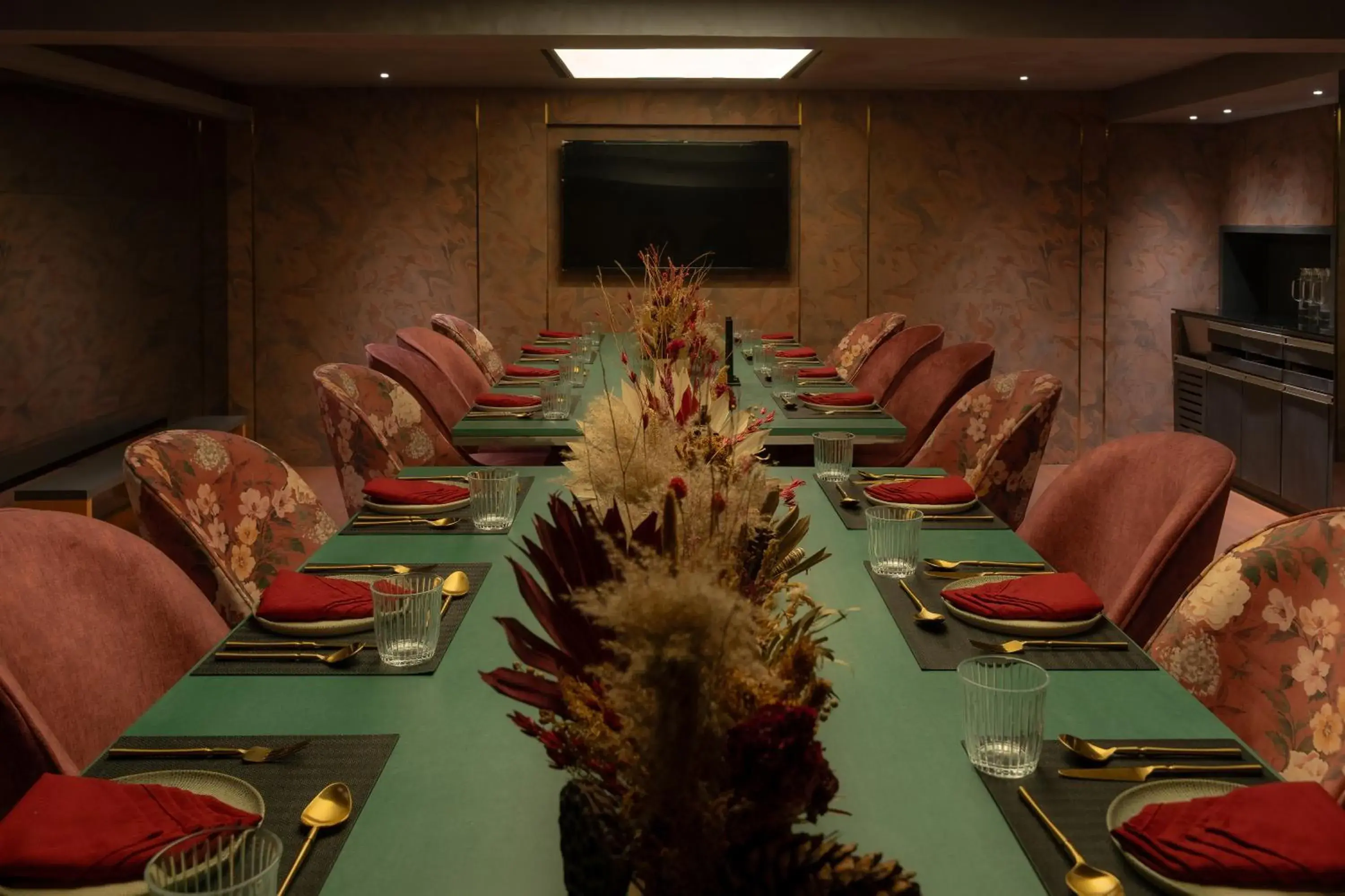 Restaurant/places to eat in The Grand Bhagwati Restaurant/places to eat in The Grand Bhagwati