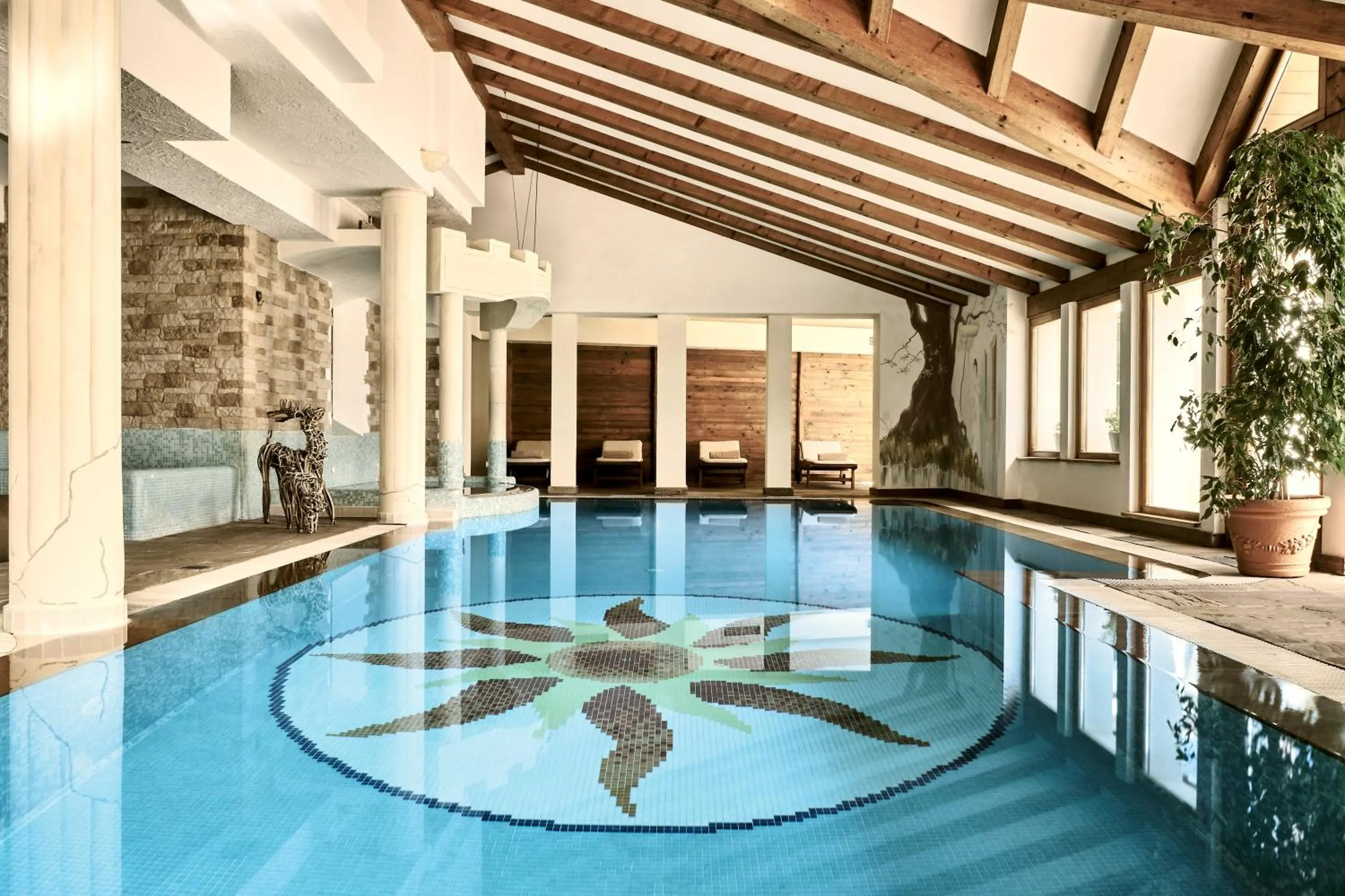 Swimming pool in Boutique Hotel e Chalets Salvadori